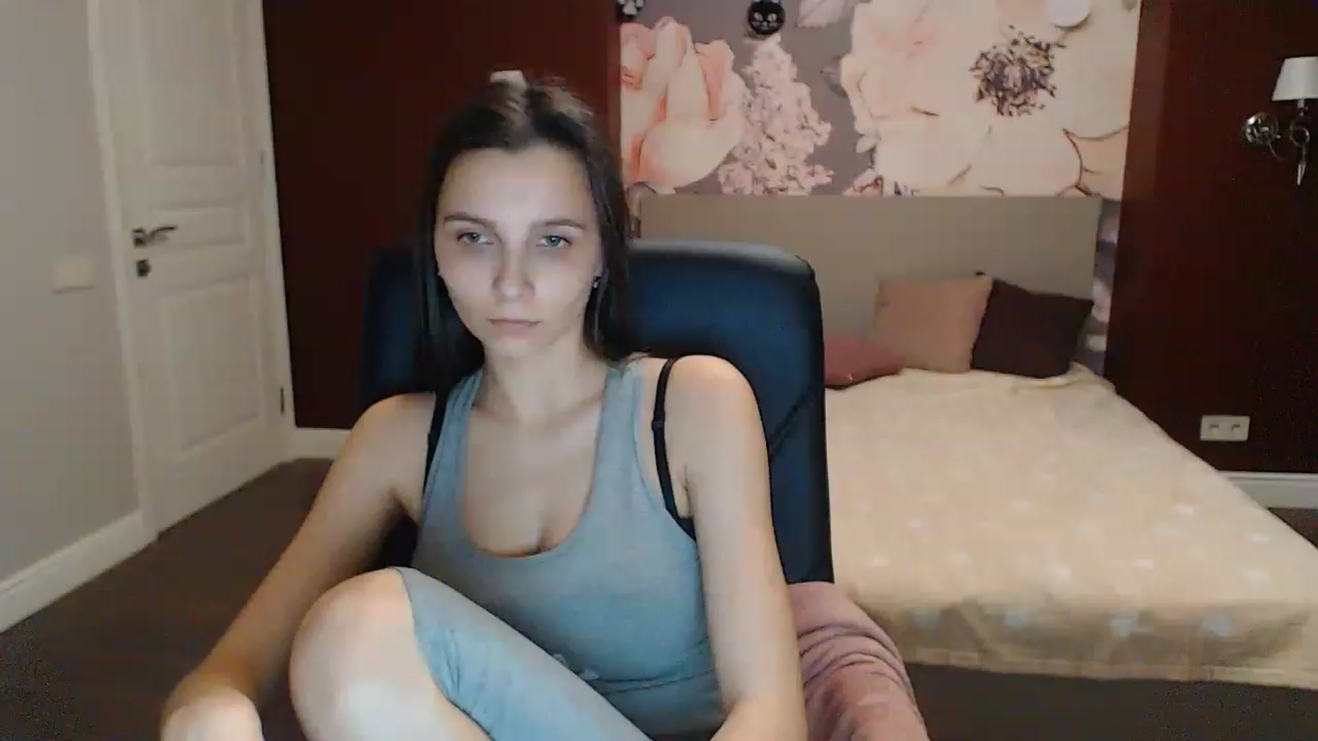 Gallery image thumbnail from Karina_Mils's myfreecams stream on, 02/25/2023, 18:06 image 7 of 20