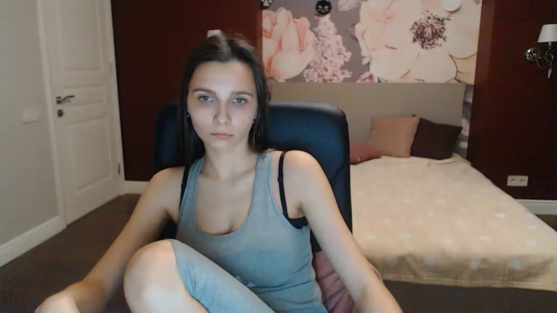 Gallery image thumbnail from Karina_Mils's myfreecams stream on, 02/25/2023, 18:06 image 9 of 20