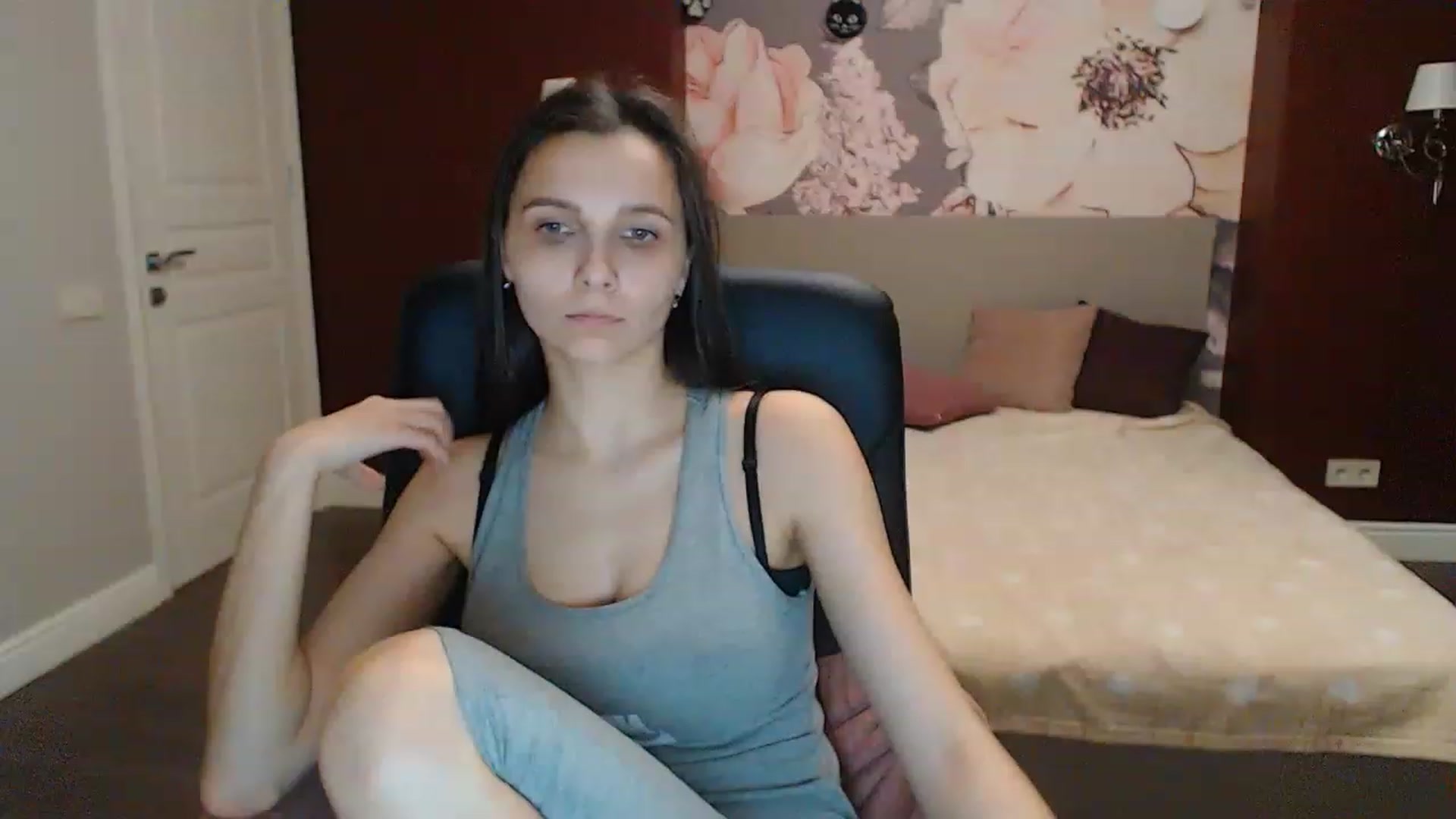Gallery image thumbnail from Karina_Mils's myfreecams stream on, 02/25/2023, 18:06 image 1 of 20