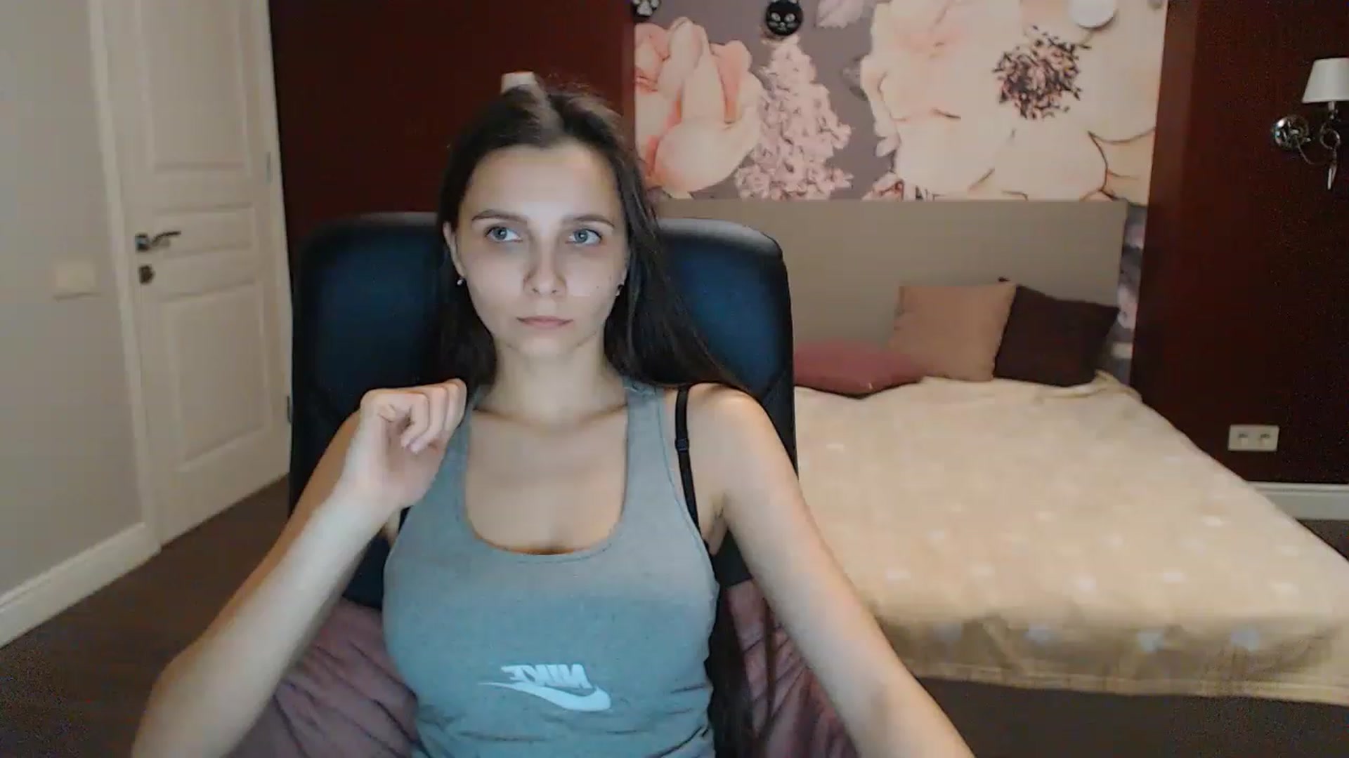 Gallery image thumbnail from Karina_Mils's myfreecams stream on, 02/25/2023, 18:06 image 15 of 20