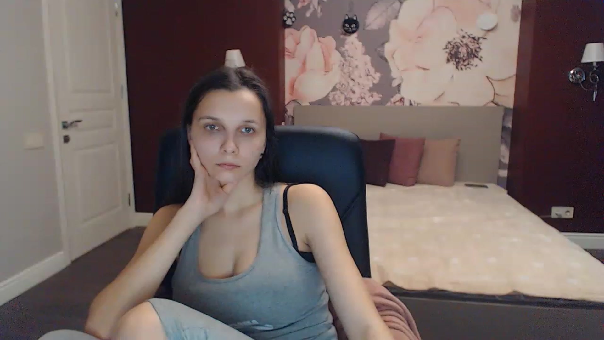 Gallery image thumbnail from Karina_Mils's myfreecams stream on, 02/26/2023, 14:59 image 19 of 20