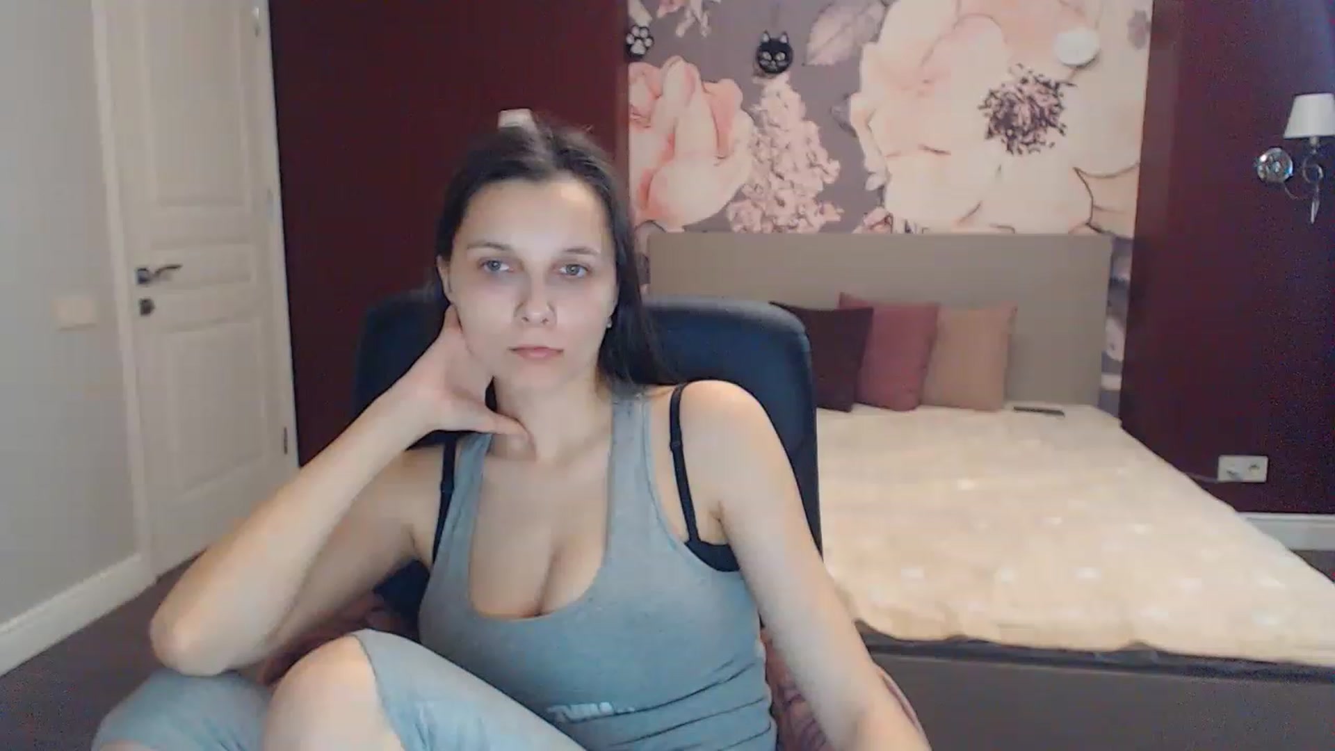 Gallery image thumbnail from Karina_Mils's myfreecams stream on, 02/26/2023, 14:59 image 2 of 20