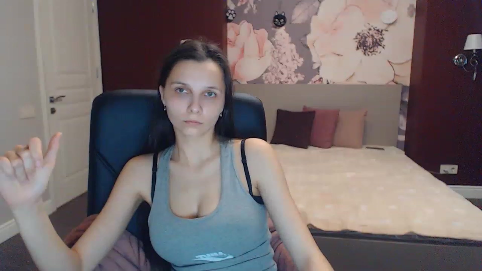 Gallery image thumbnail from Karina_Mils's myfreecams stream on, 02/26/2023, 14:59 image 10 of 20