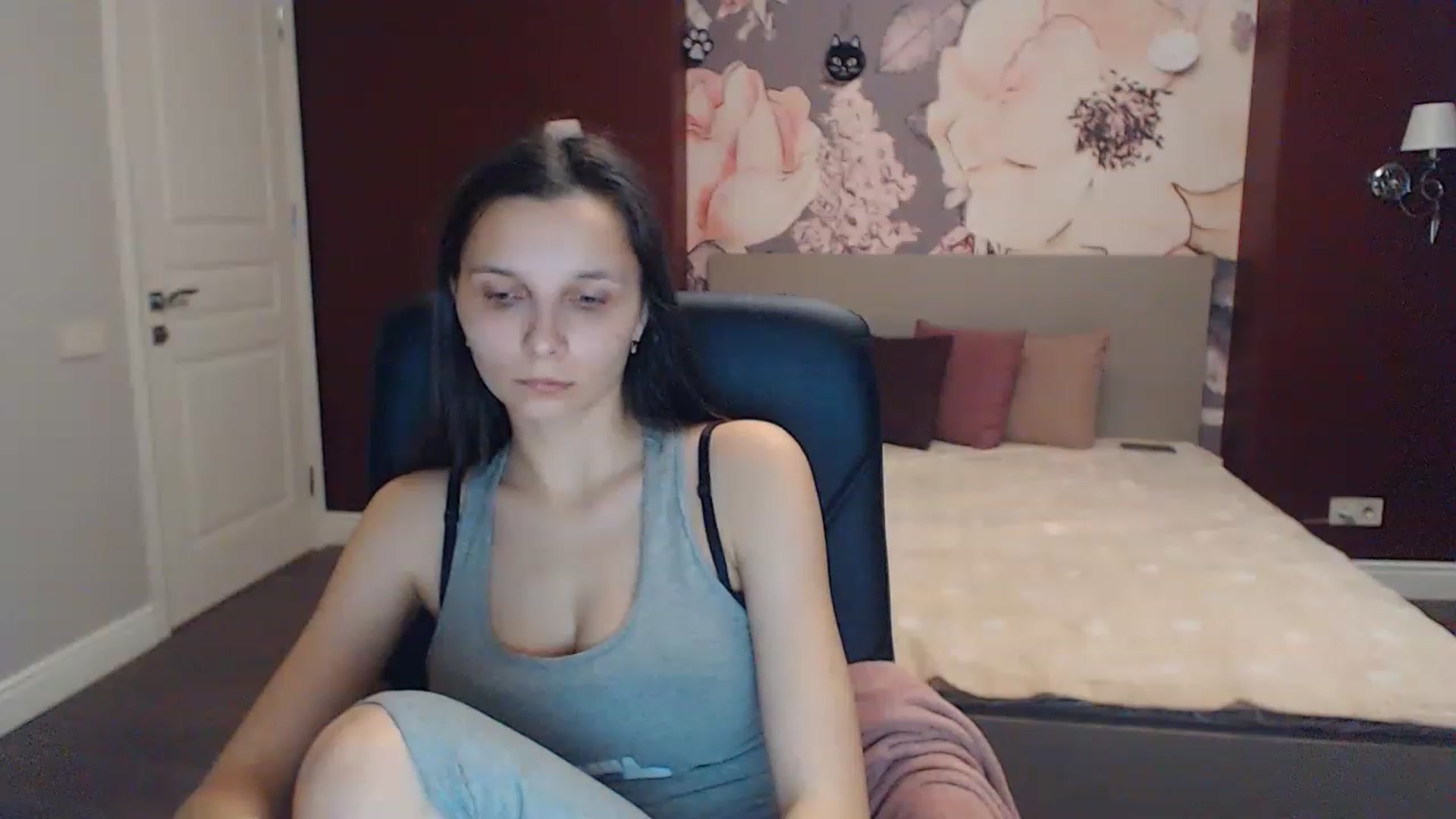 Gallery image thumbnail from Karina_Mils's myfreecams stream on, 02/26/2023, 14:59 image 17 of 20