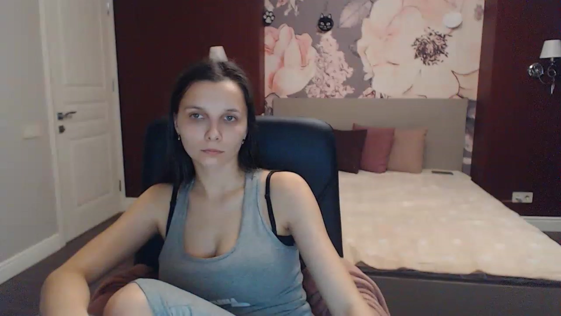 Gallery image thumbnail from Karina_Mils's myfreecams stream on, 02/26/2023, 14:59 image 18 of 20