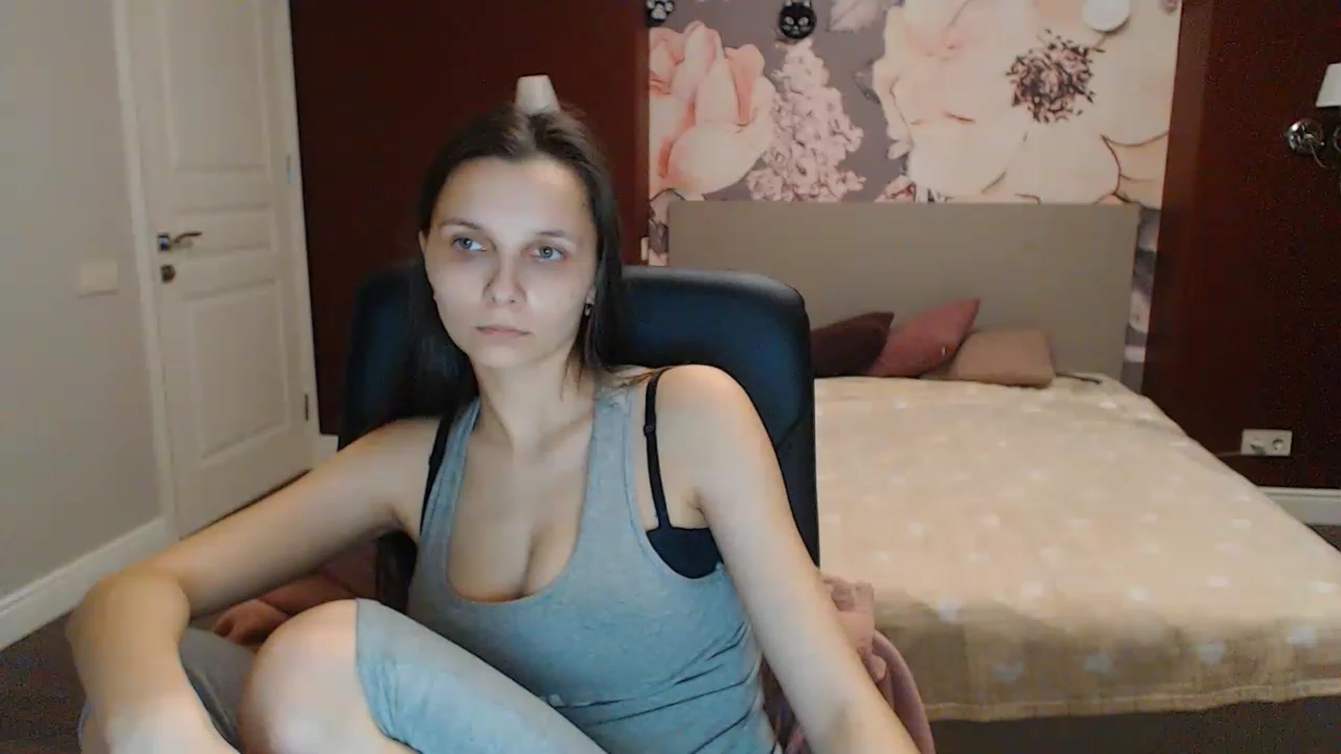 Gallery image thumbnail from Karina_Mils's myfreecams stream on, 02/26/2023, 17:41 image 1 of 20