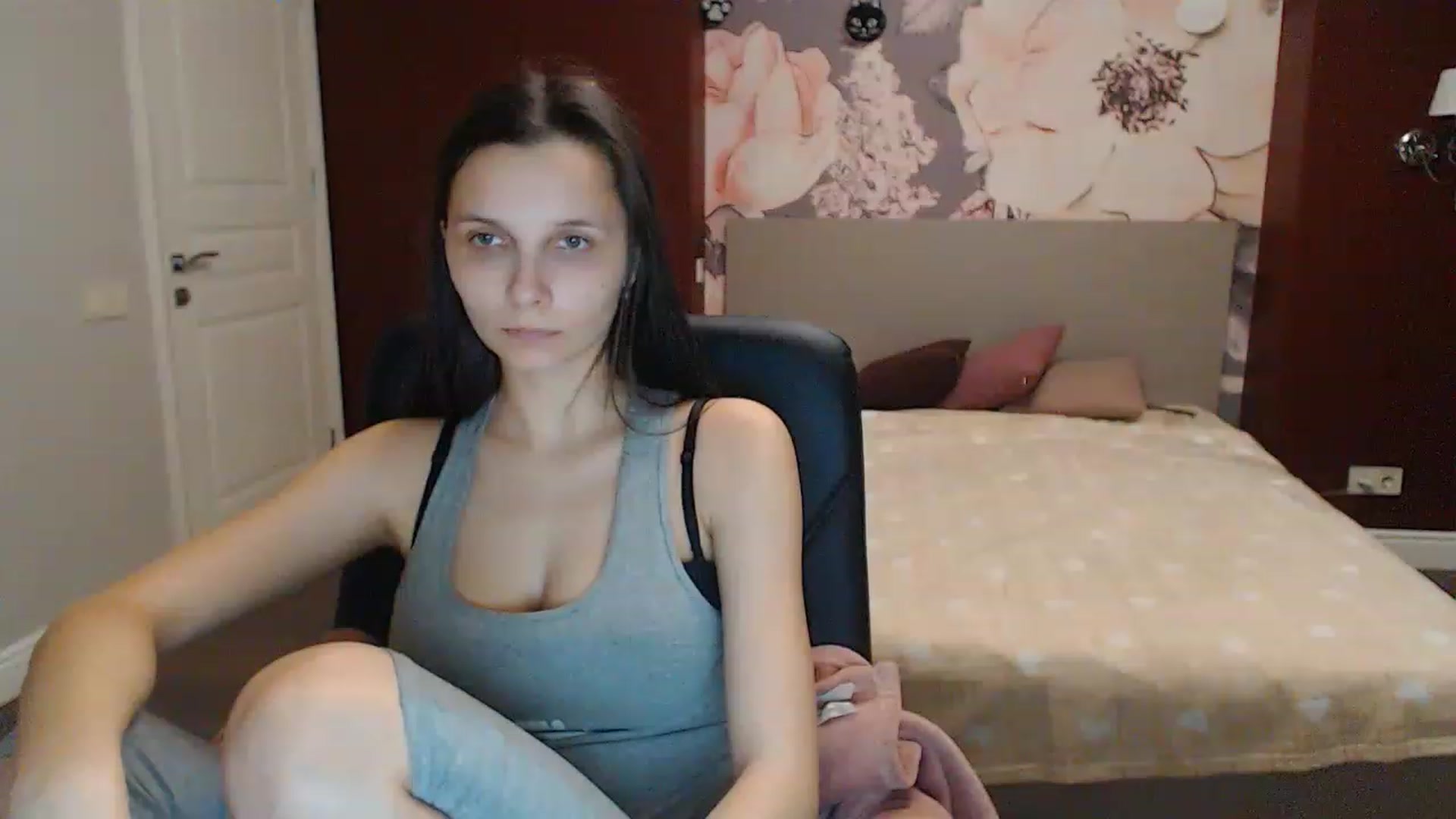Gallery image thumbnail from Karina_Mils's myfreecams stream on, 02/26/2023, 17:41 image 11 of 20