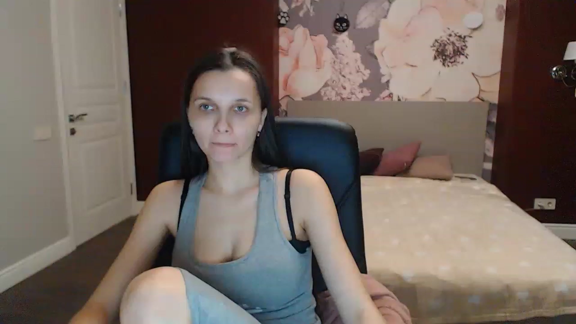 Gallery image thumbnail from Karina_Mils's myfreecams stream on, 02/26/2023, 17:41 image 20 of 20