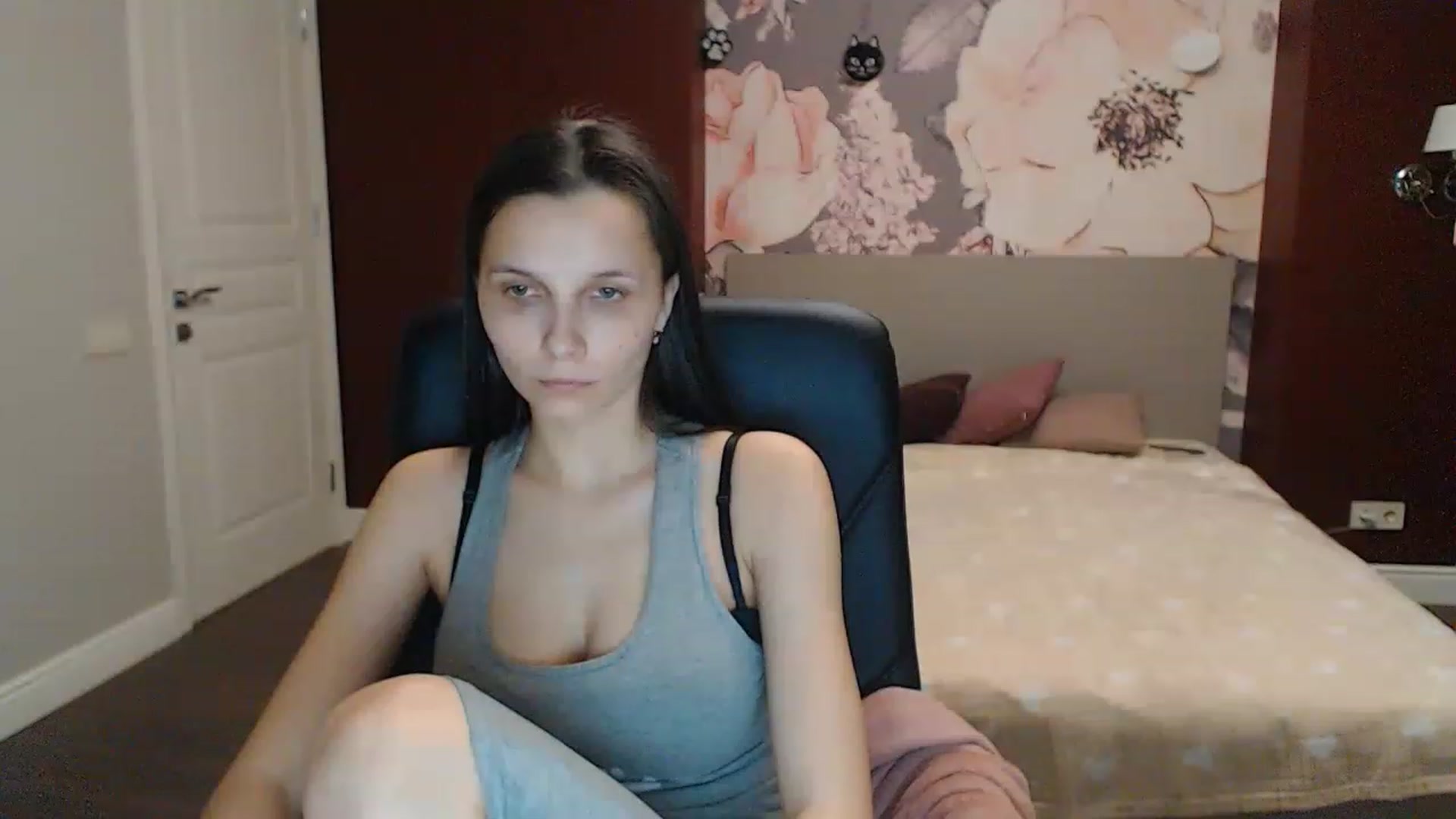 Gallery image thumbnail from Karina_Mils's myfreecams stream on, 02/26/2023, 17:41 image 19 of 20