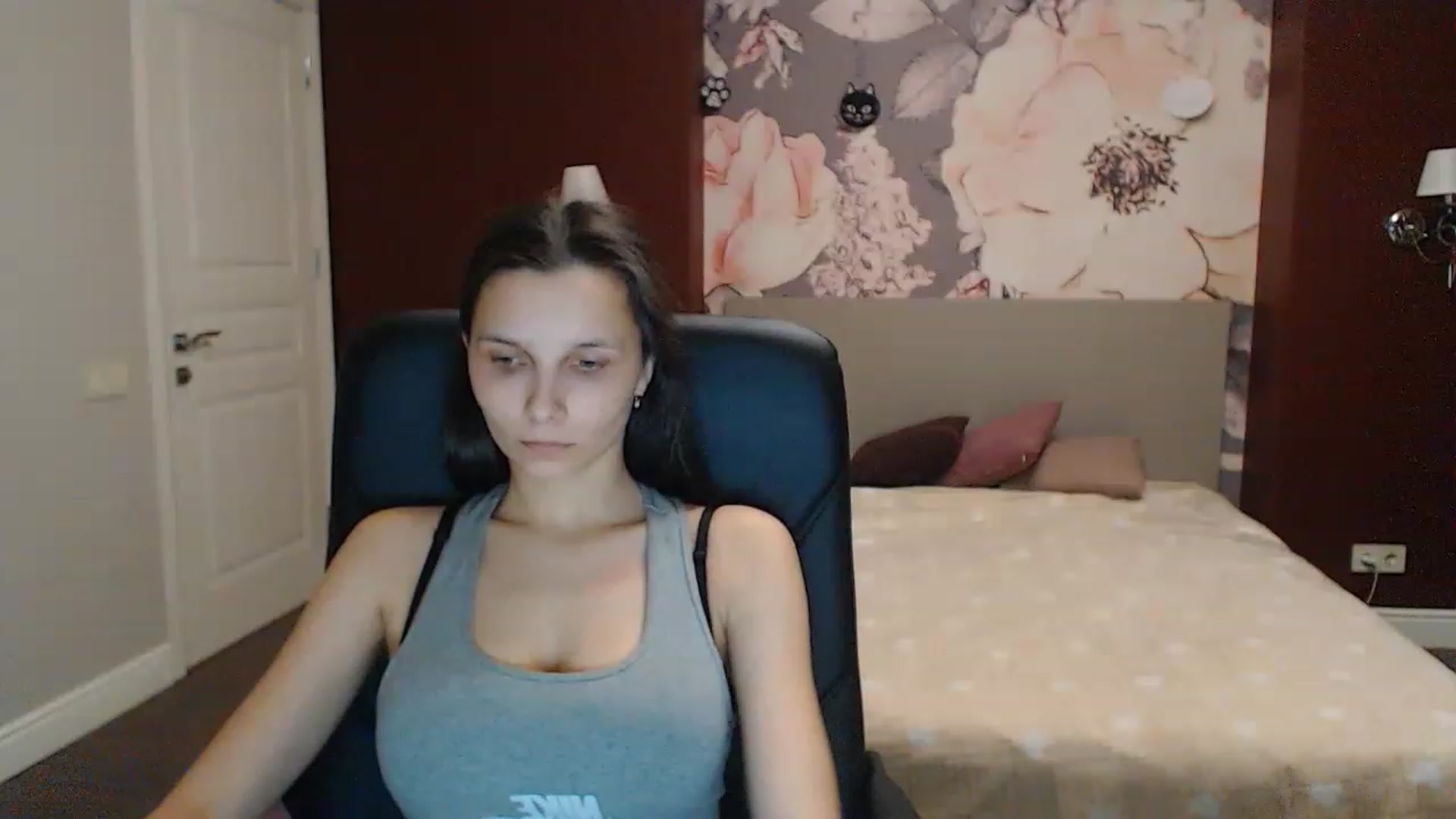 Gallery image thumbnail from Karina_Mils's myfreecams stream on, 02/26/2023, 19:33 image 9 of 20