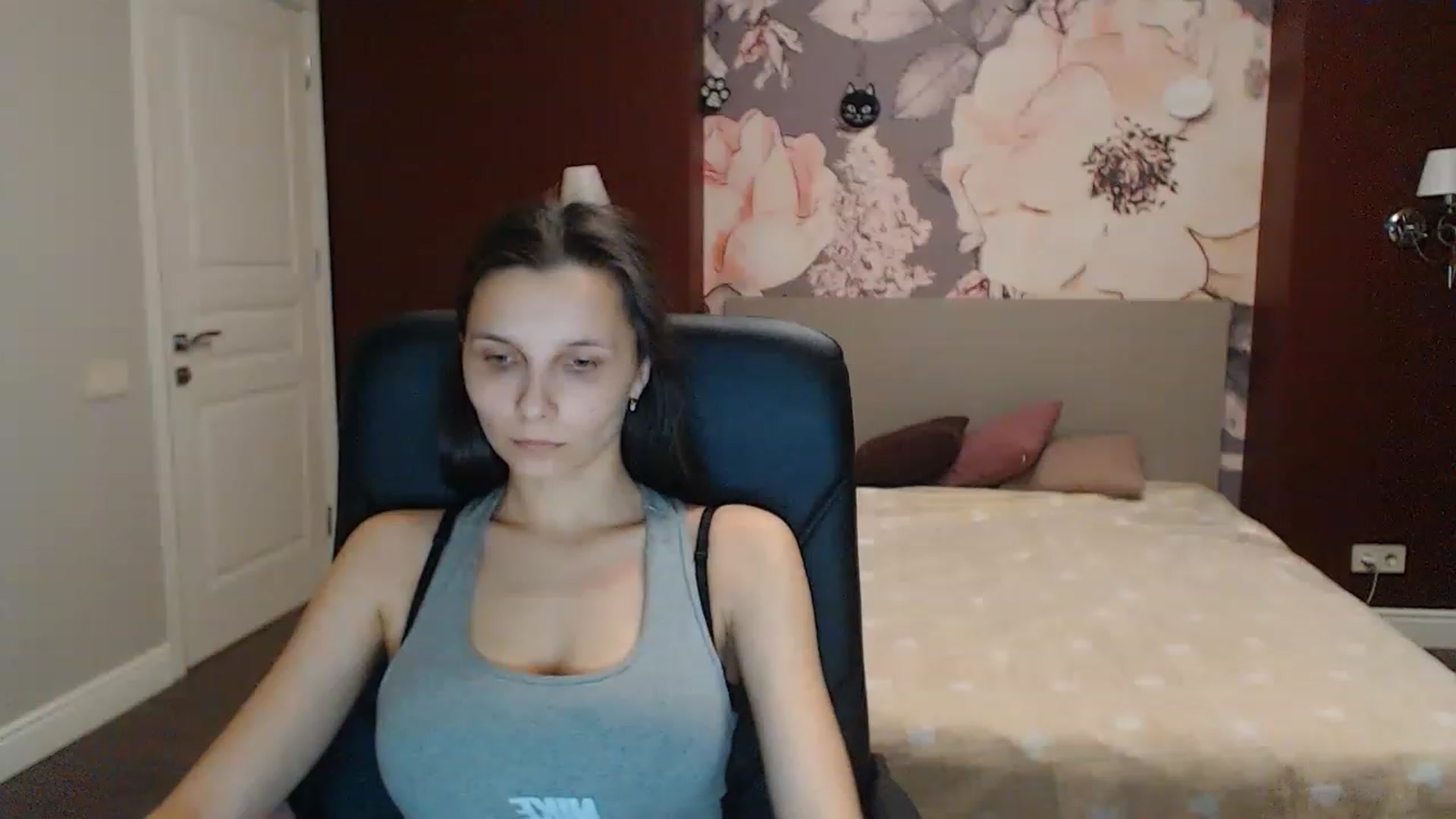 Gallery image thumbnail from Karina_Mils's myfreecams stream on, 02/26/2023, 19:33 image 10 of 20