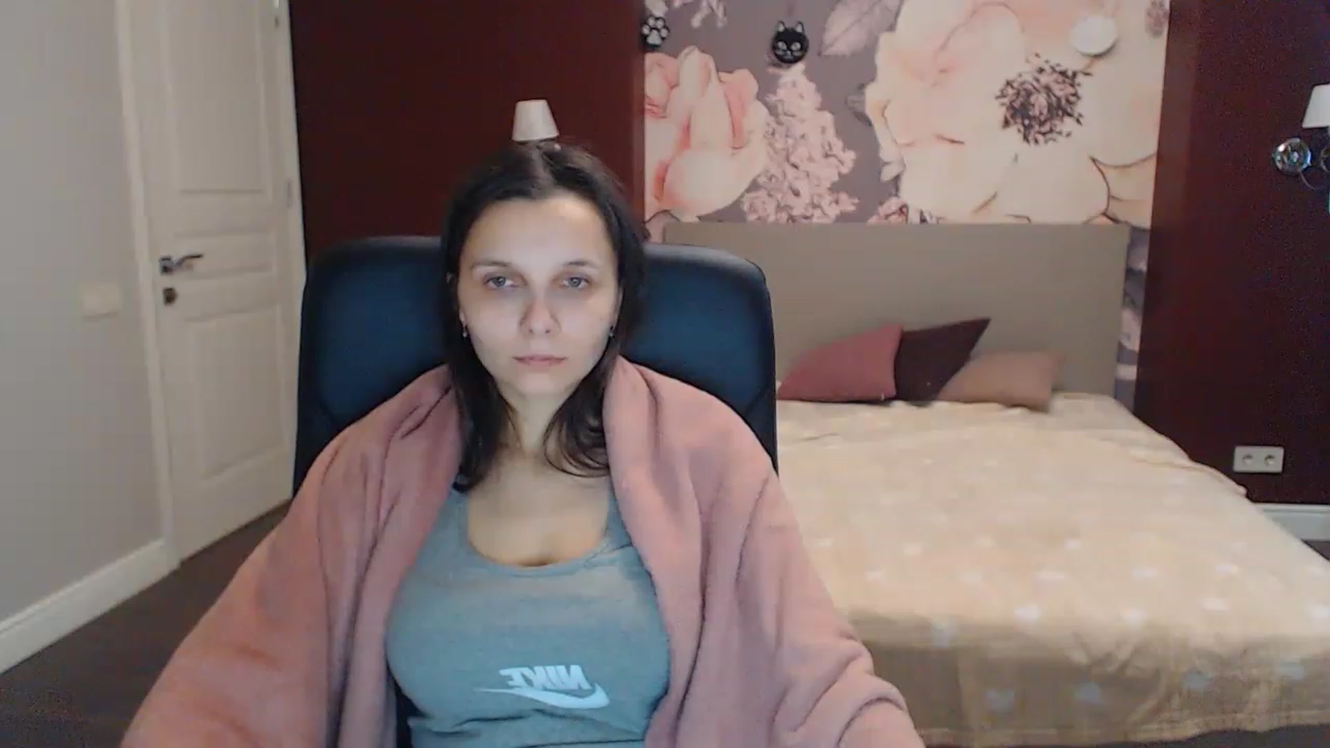 Gallery image thumbnail from Karina_Mils's myfreecams stream on, 02/27/2023, 07:49 image 12 of 20