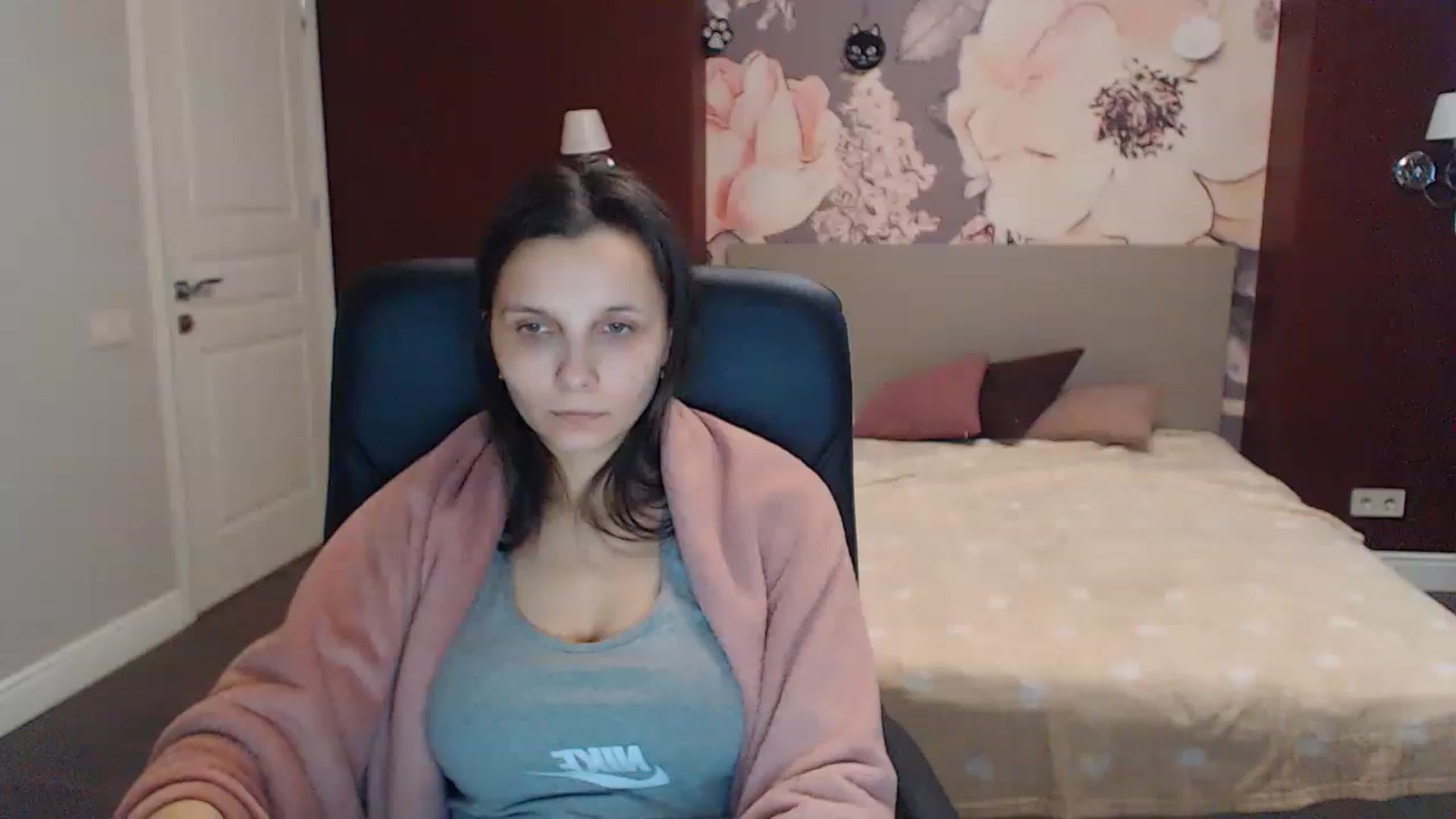 Gallery image thumbnail from Karina_Mils's myfreecams stream on, 02/27/2023, 07:49 image 19 of 20