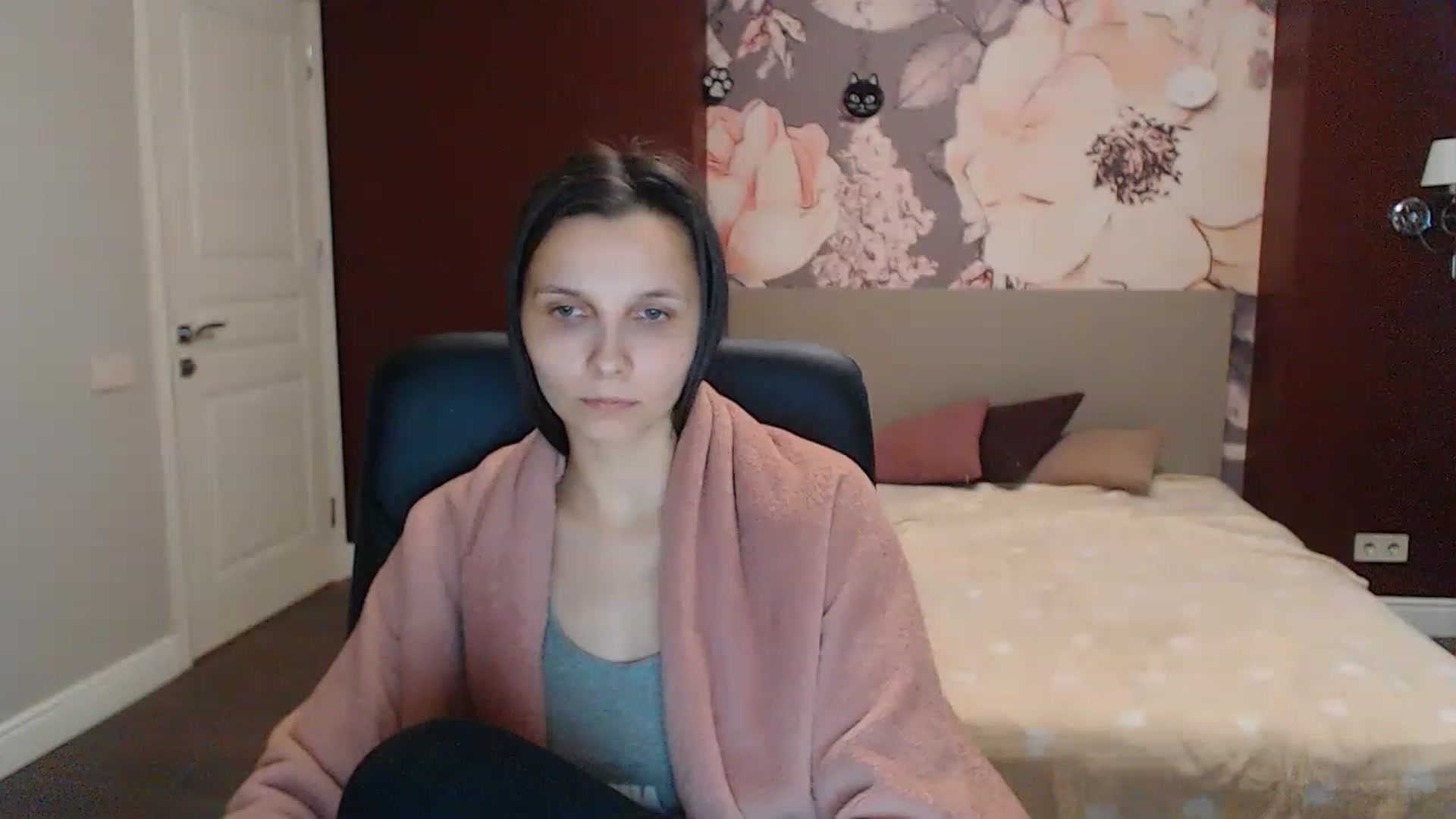 Gallery image thumbnail from Karina_Mils's myfreecams stream on, 02/27/2023, 08:18 image 9 of 20