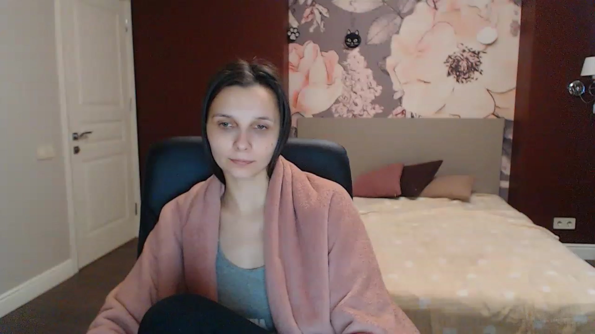 Gallery image thumbnail from Karina_Mils's myfreecams stream on, 02/27/2023, 08:18 image 8 of 20