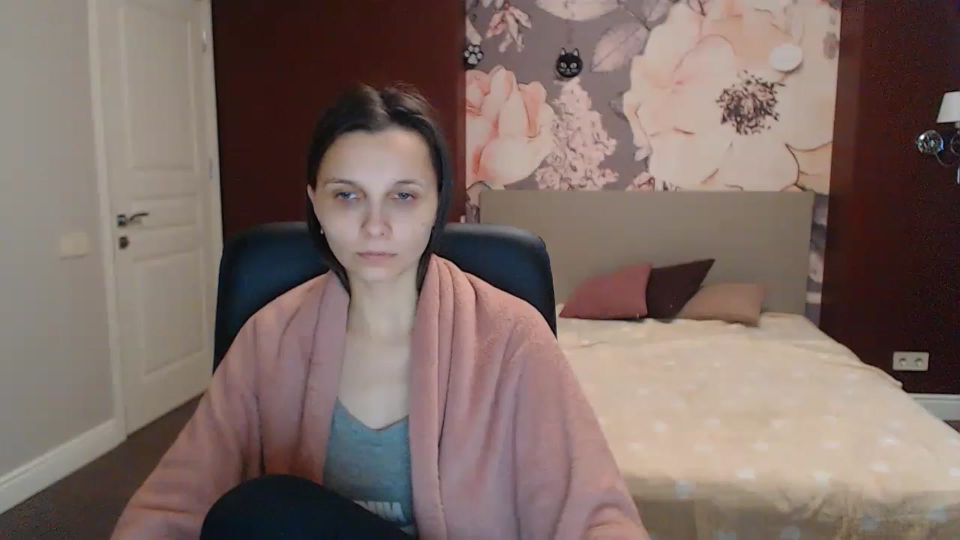 Gallery image thumbnail from Karina_Mils's myfreecams stream on, 02/27/2023, 08:18 image 3 of 20