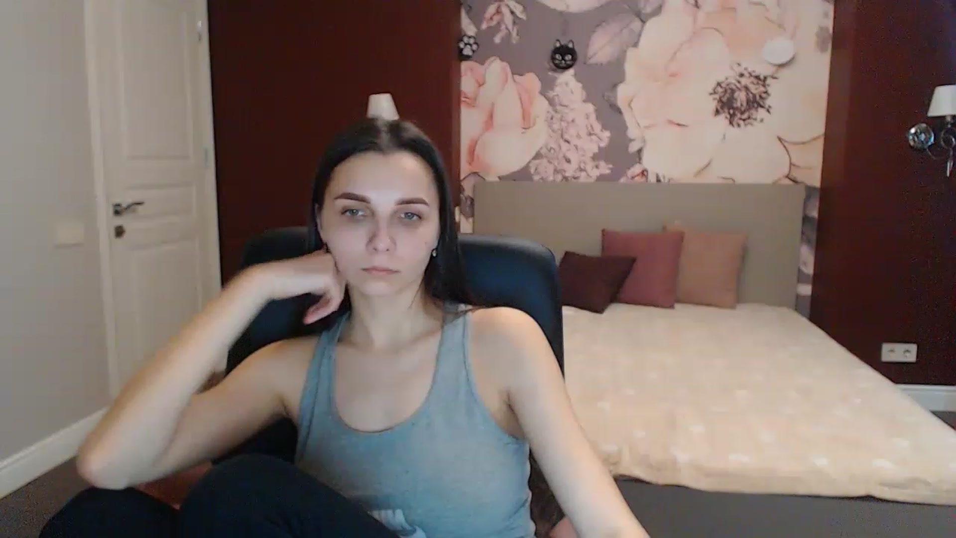 Gallery image thumbnail from Karina_Mils's myfreecams stream on, 02/28/2023, 07:49 image 17 of 20