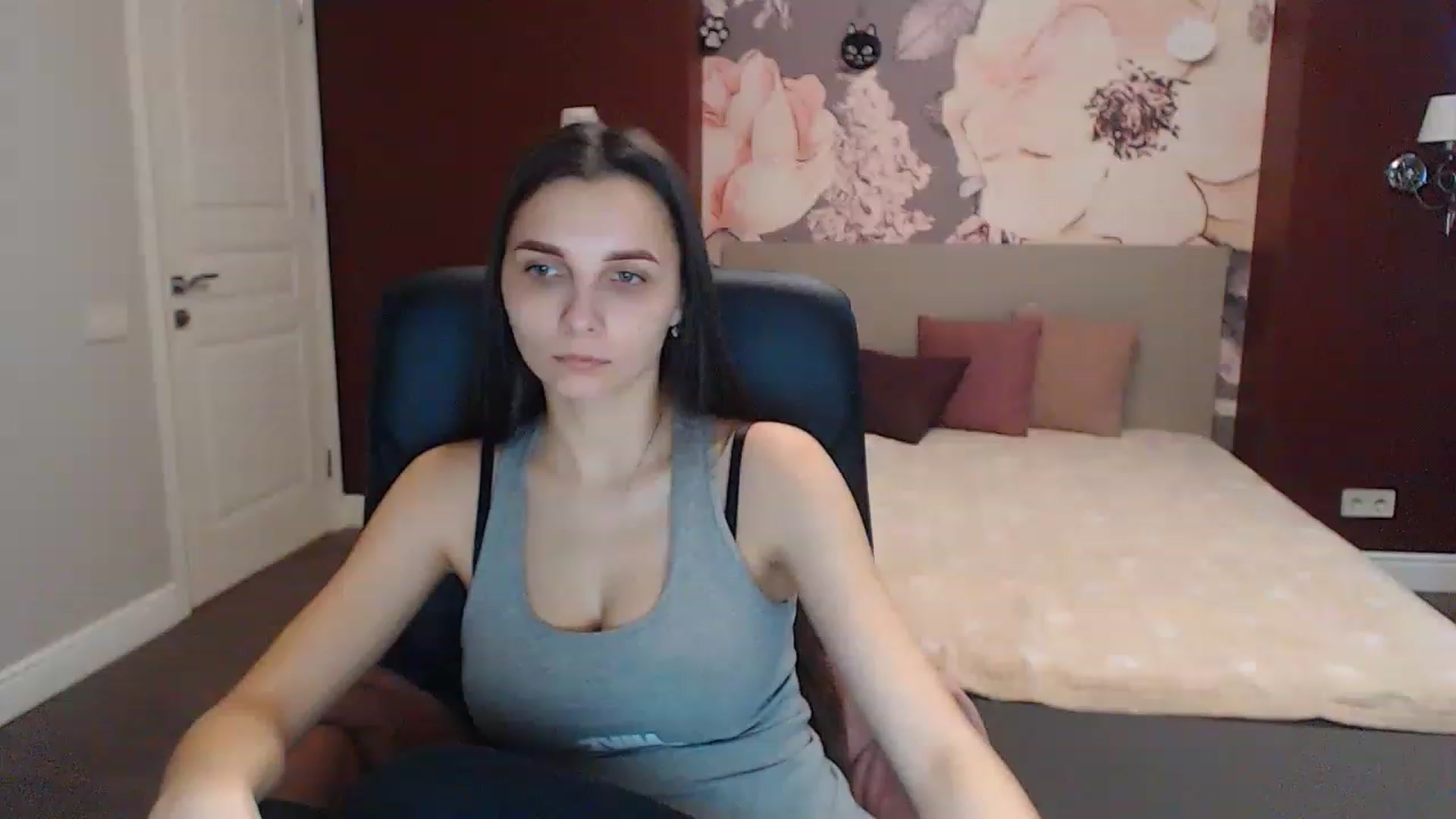 Gallery image thumbnail from Karina_Mils's myfreecams stream on, 02/28/2023, 07:49 image 2 of 20