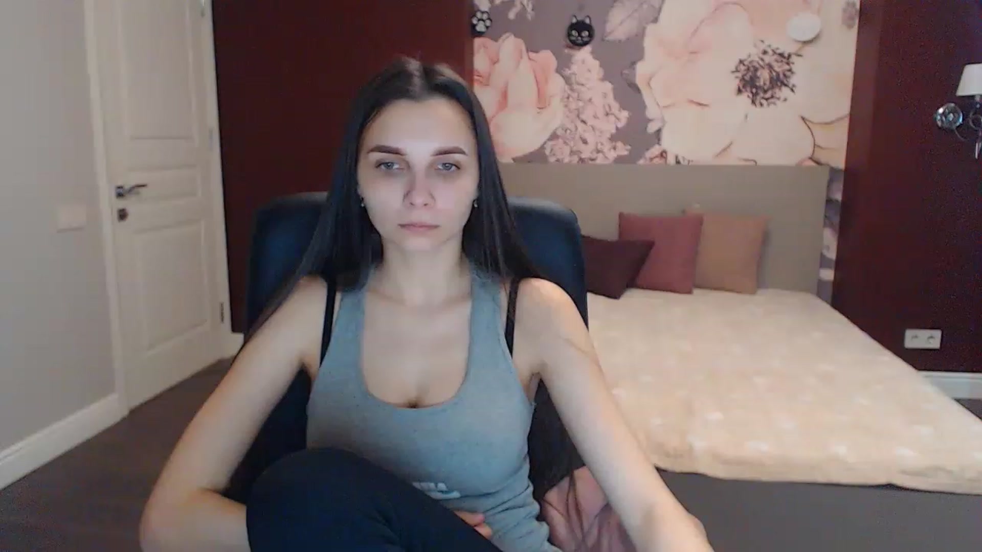 Gallery image thumbnail from Karina_Mils's myfreecams stream on, 02/28/2023, 07:49 image 10 of 20