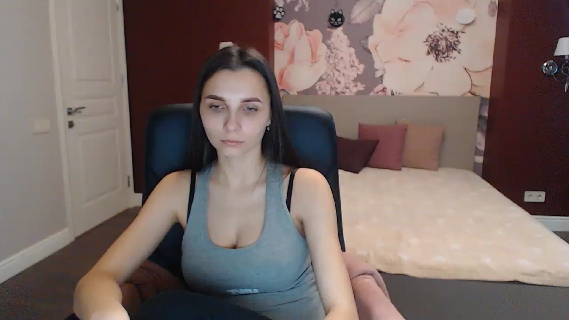 Gallery image thumbnail from Karina_Mils's myfreecams stream on, 02/28/2023, 07:49 image 1 of 20