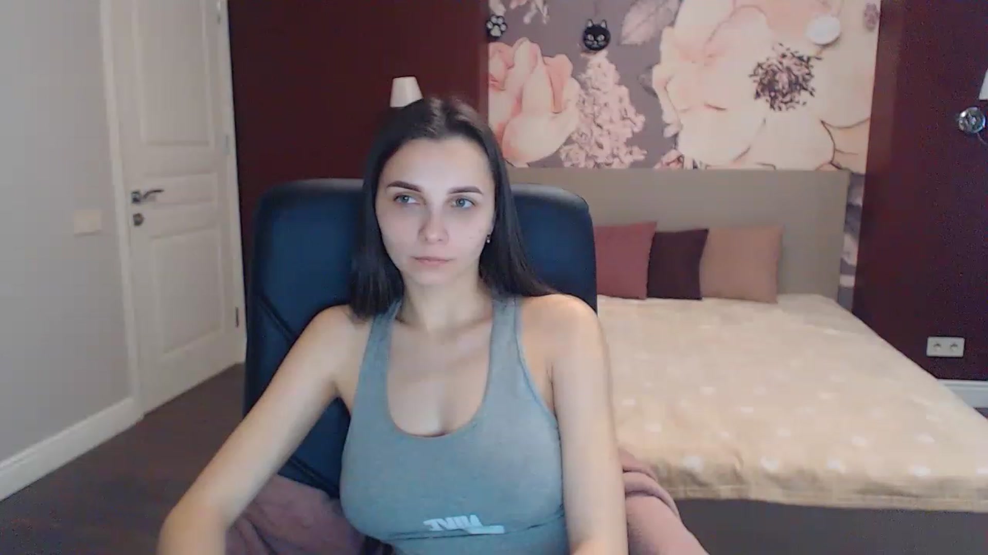 Gallery image thumbnail from Karina_Mils's myfreecams stream on, 03/01/2023, 07:17 image 19 of 20
