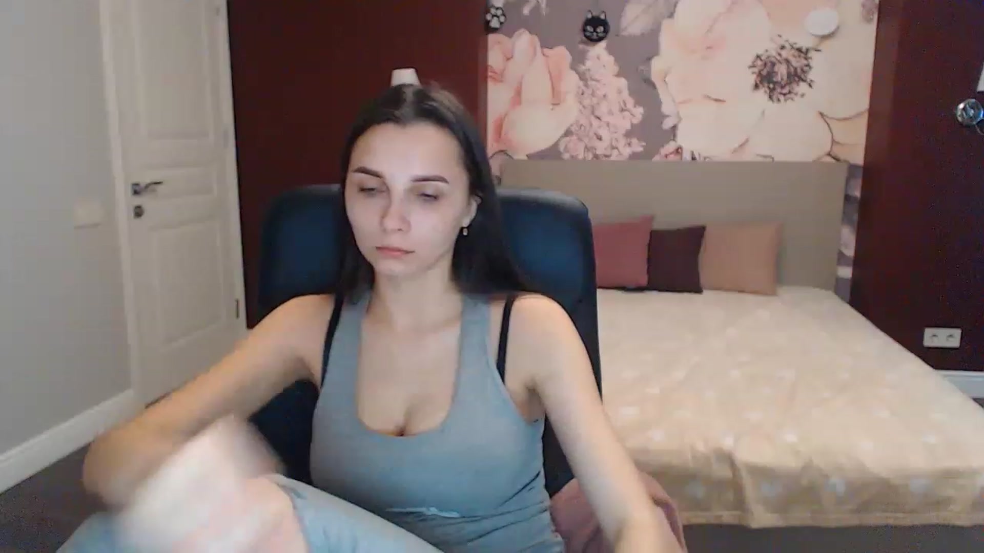Gallery image thumbnail from Karina_Mils's myfreecams stream on, 03/01/2023, 08:08 image 20 of 20