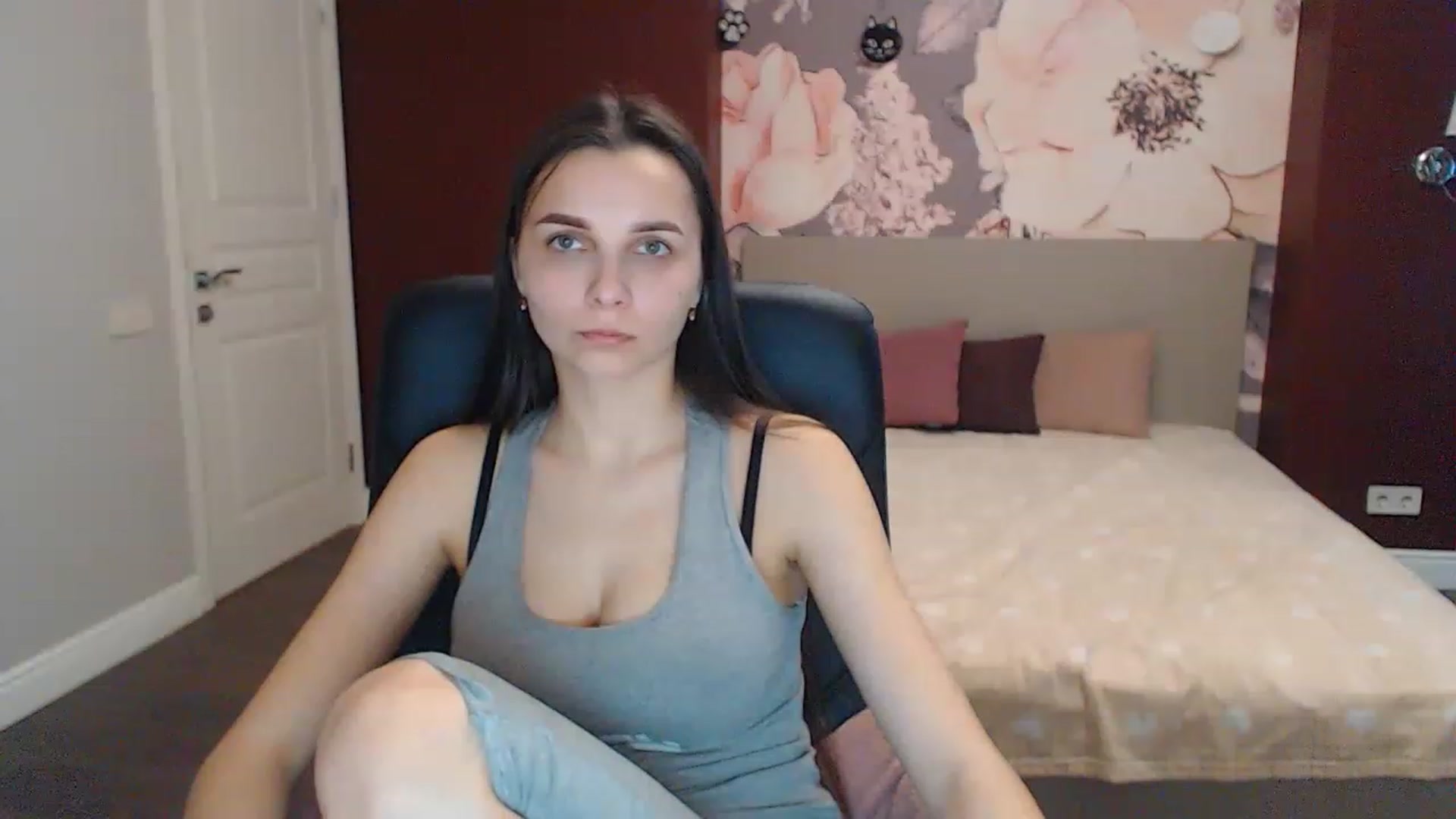Gallery image thumbnail from Karina_Mils's myfreecams stream on, 03/01/2023, 08:08 image 7 of 20