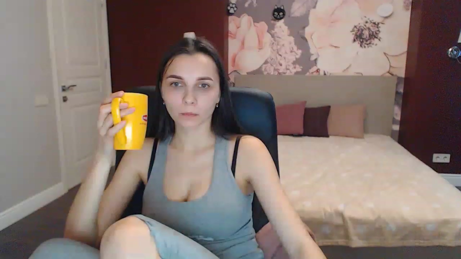 Gallery image thumbnail from Karina_Mils's myfreecams stream on, 03/01/2023, 08:08 image 16 of 20