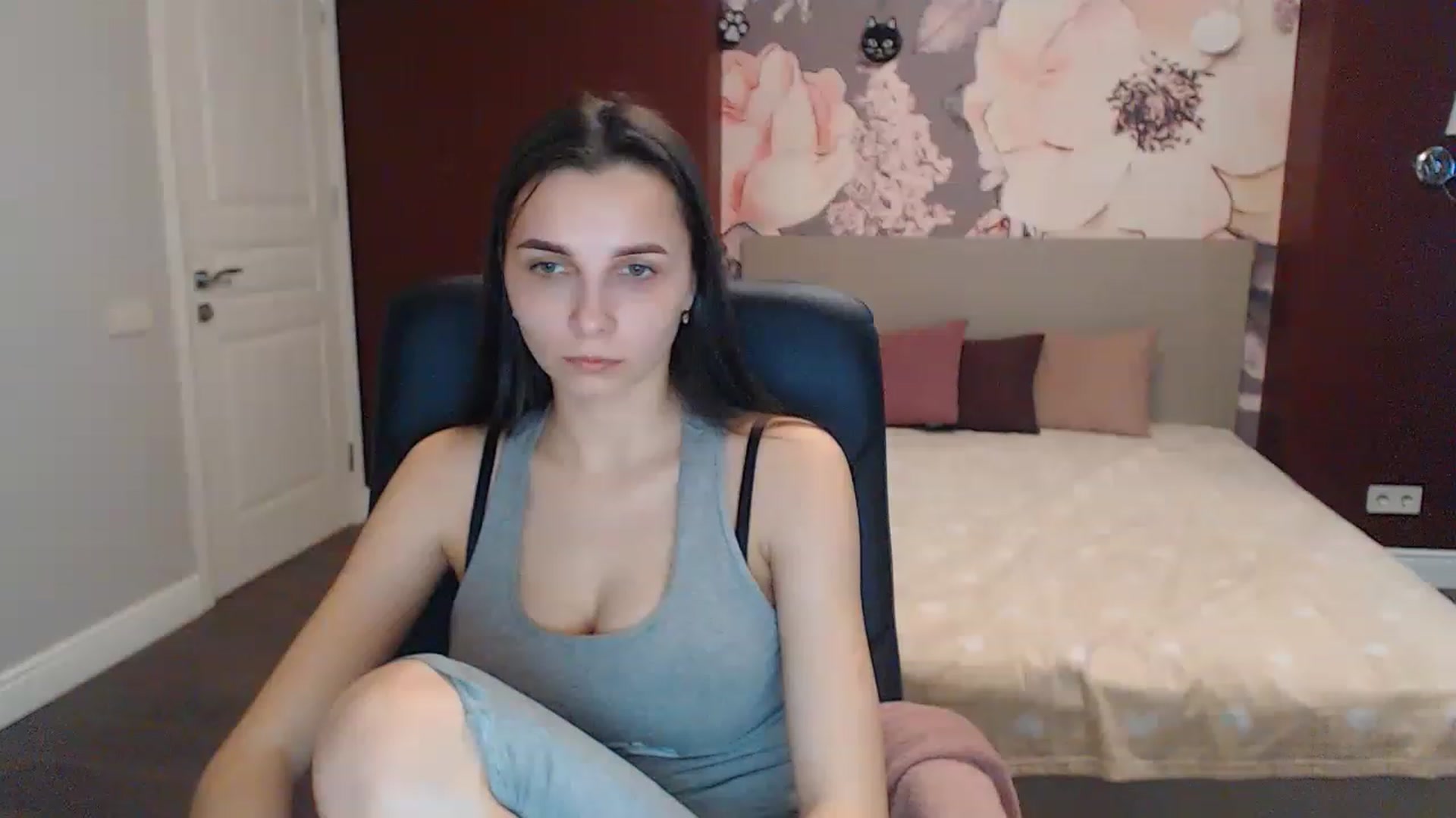 Gallery image thumbnail from Karina_Mils's myfreecams stream on, 03/01/2023, 08:08 image 9 of 20