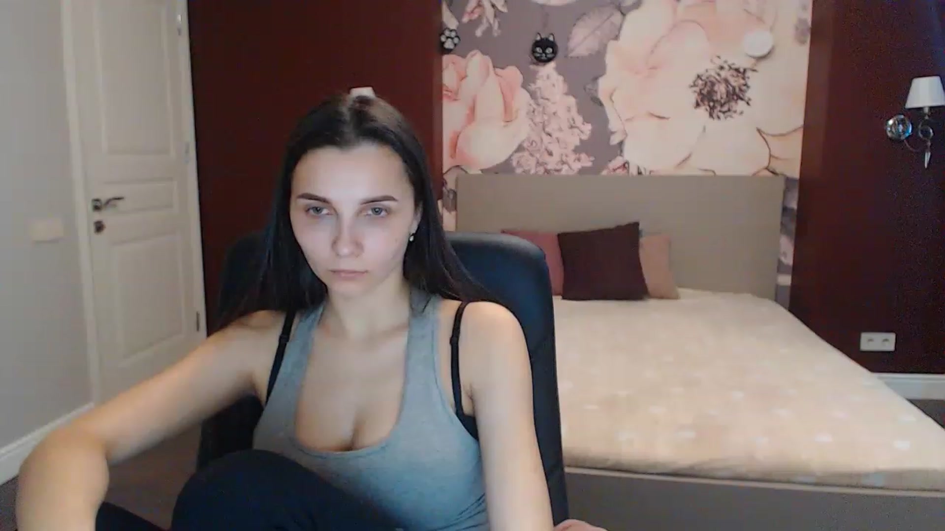 Gallery image thumbnail from Karina_Mils's myfreecams stream on, 03/02/2023, 08:03 image 12 of 20
