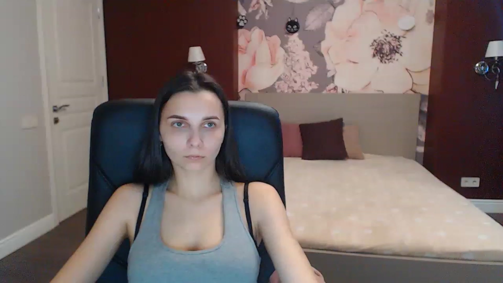 Gallery image thumbnail from Karina_Mils's myfreecams stream on, 03/02/2023, 08:03 image 11 of 20