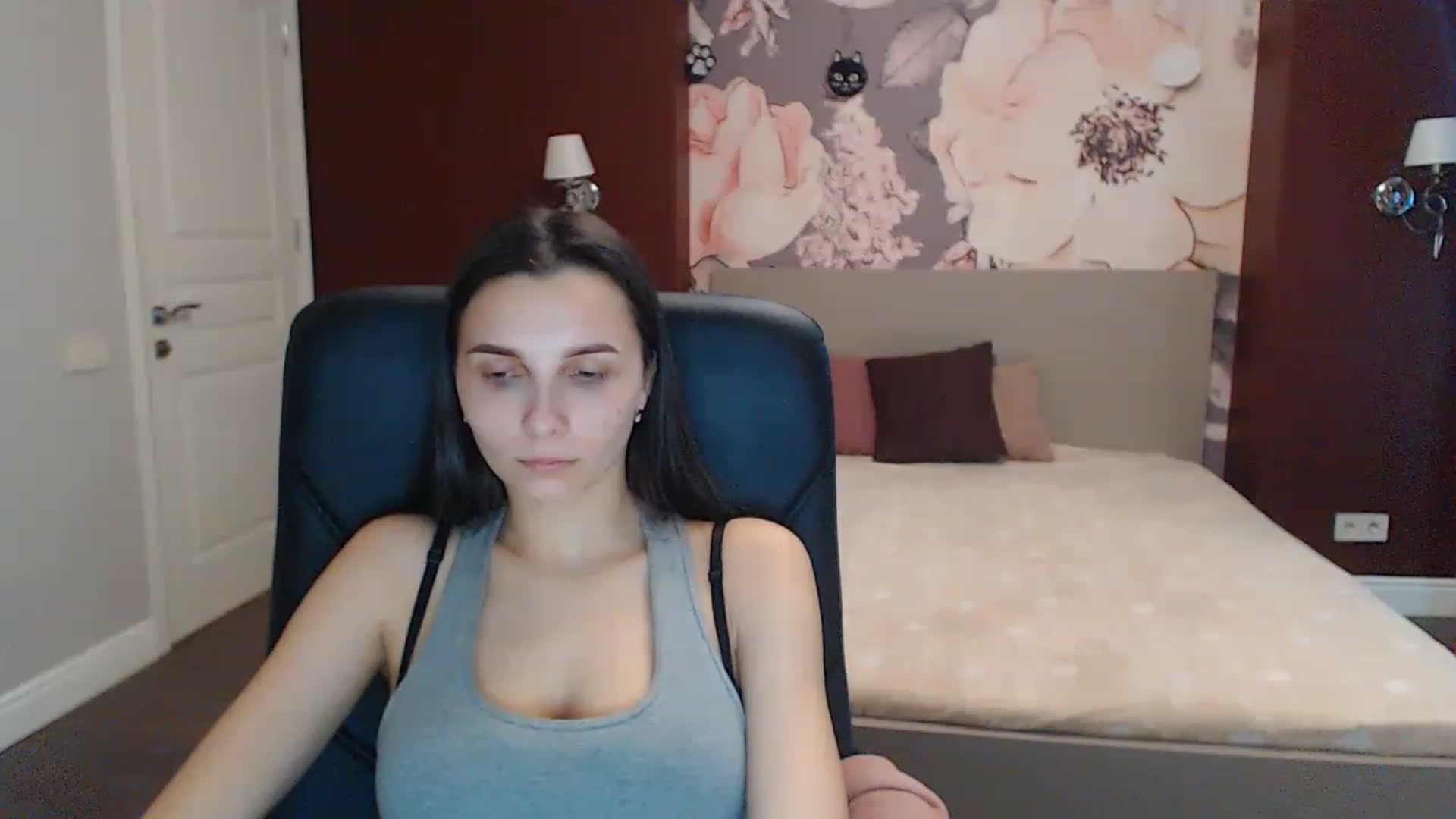 Gallery image thumbnail from Karina_Mils's myfreecams stream on, 03/02/2023, 08:03 image 9 of 20