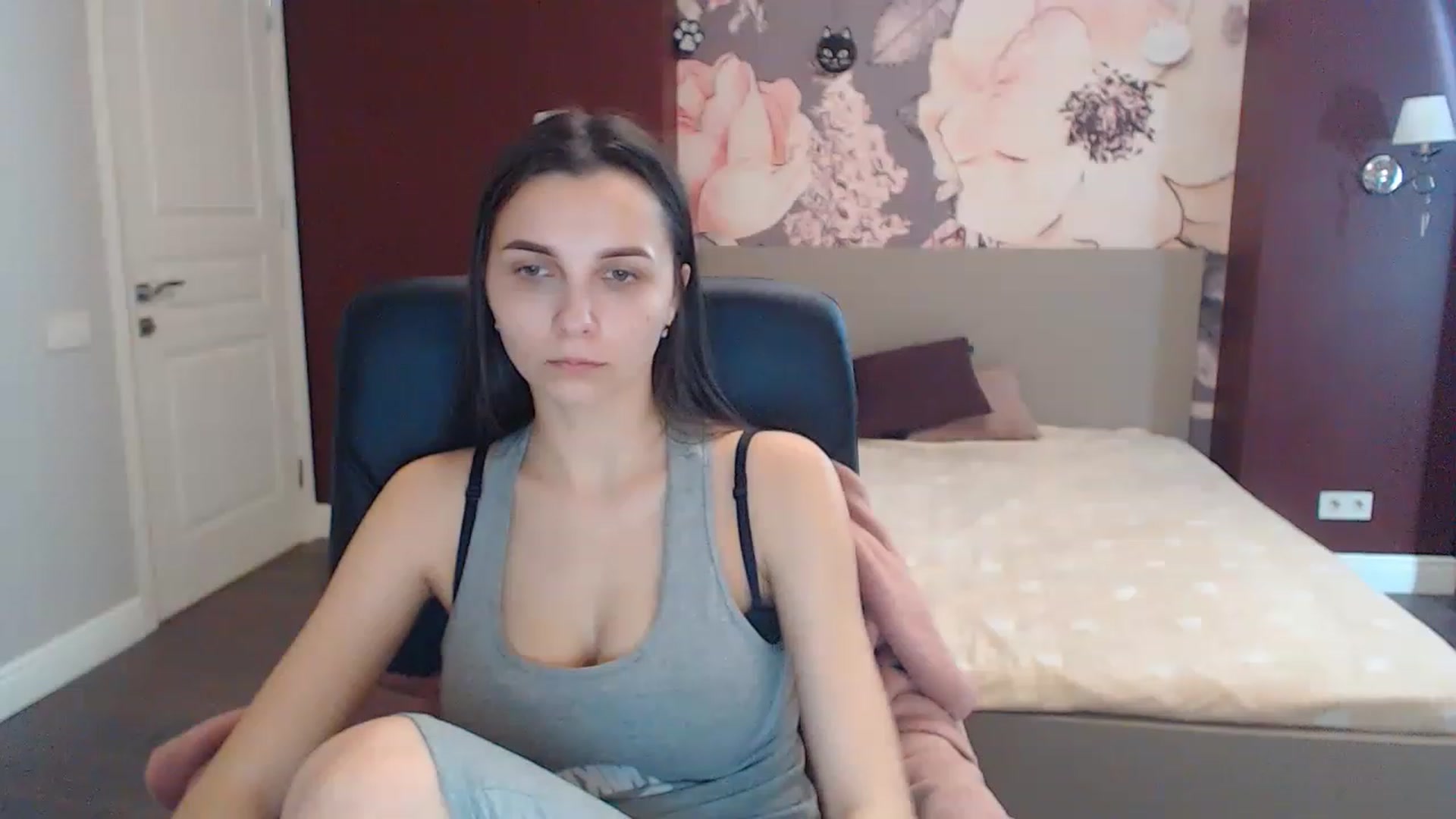 Gallery image thumbnail from Karina_Mils's myfreecams stream on, 03/02/2023, 11:09 image 19 of 20