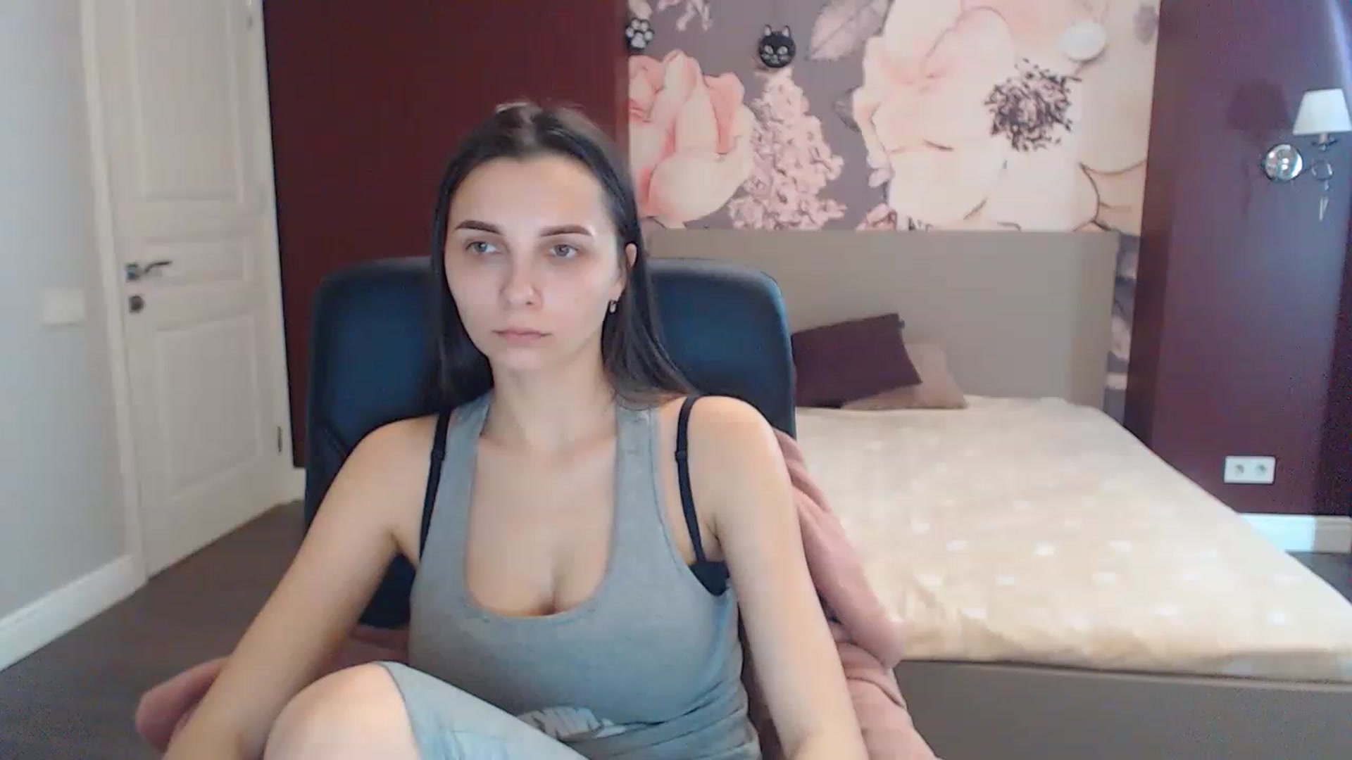 Gallery image thumbnail from Karina_Mils's myfreecams stream on, 03/02/2023, 11:09 image 17 of 20