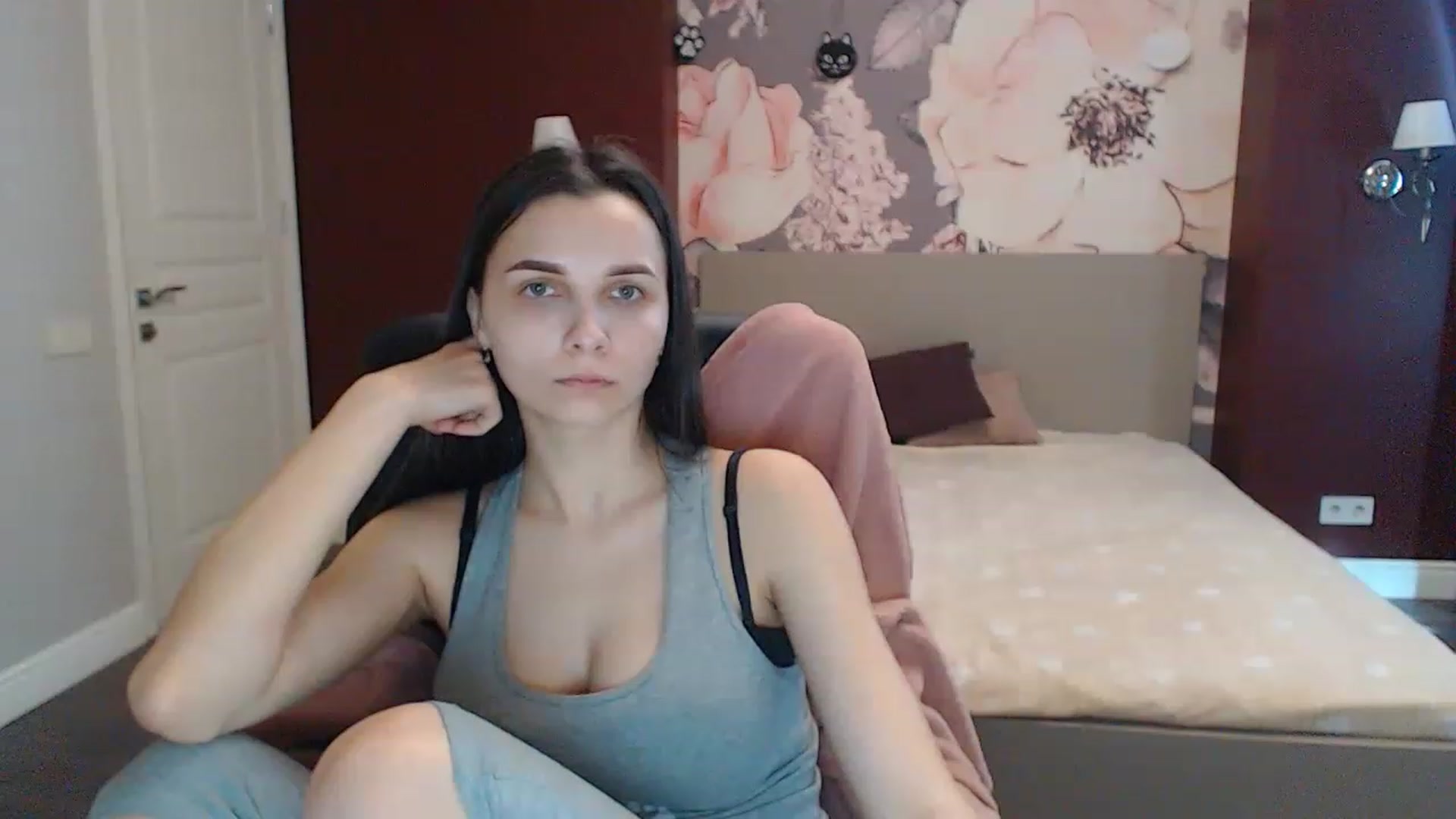 Gallery image thumbnail from Karina_Mils's myfreecams stream on, 03/02/2023, 11:09 image 7 of 20