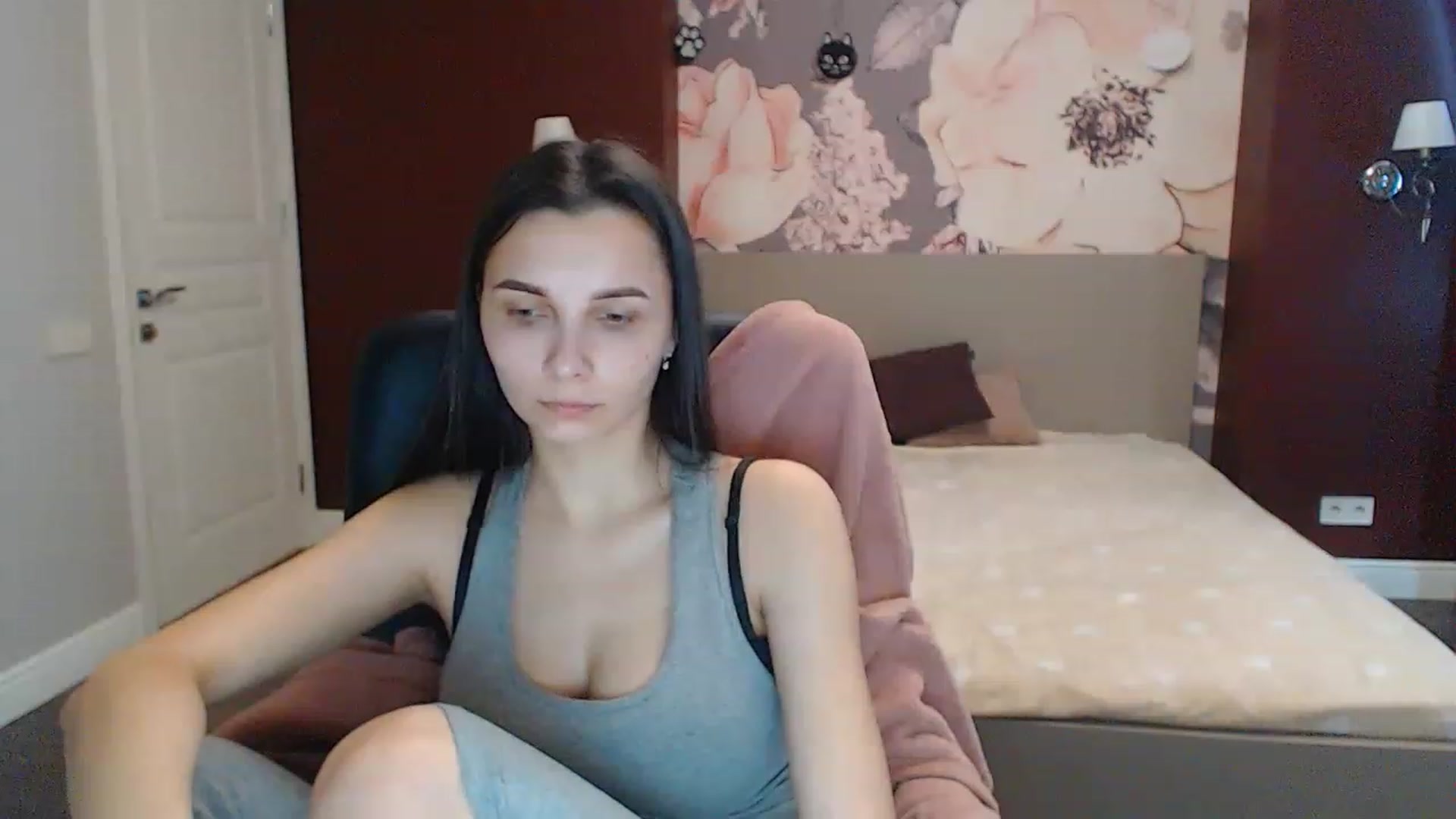 Gallery image thumbnail from Karina_Mils's myfreecams stream on, 03/02/2023, 11:09 image 9 of 20