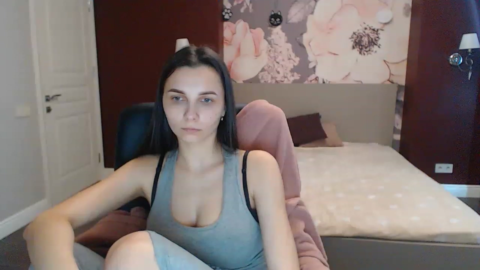 Gallery image thumbnail from Karina_Mils's myfreecams stream on, 03/02/2023, 11:09 image 8 of 20