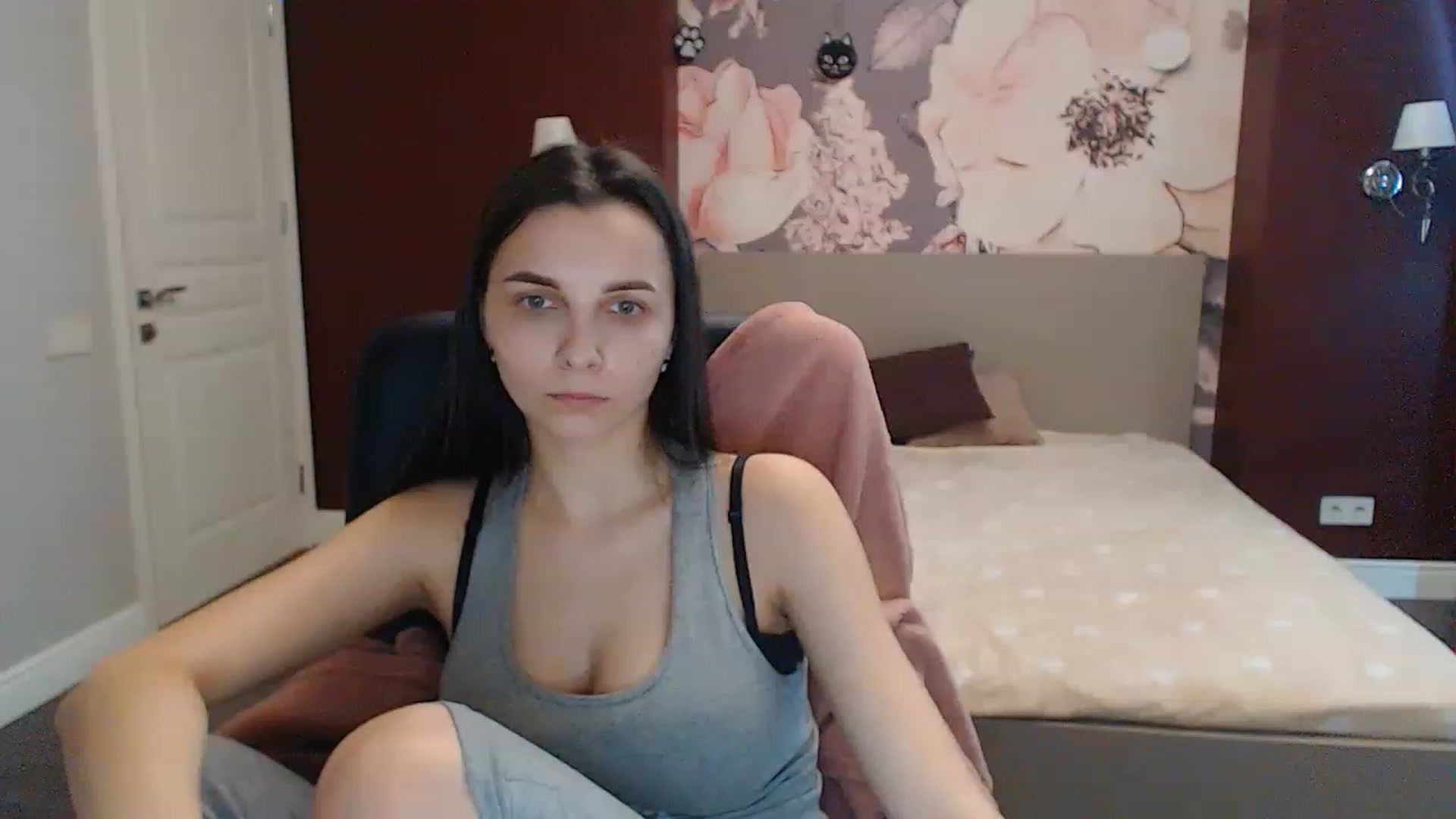Gallery image thumbnail from Karina_Mils's myfreecams stream on, 03/02/2023, 11:09 image 10 of 20