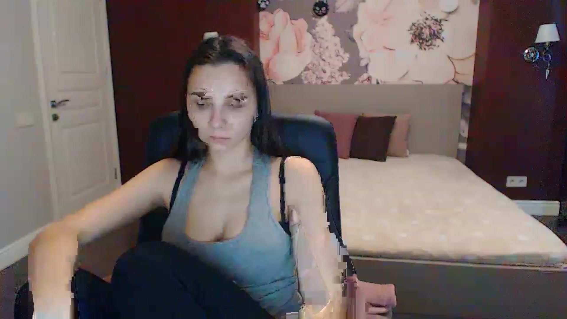 Gallery image thumbnail from Karina_Mils's myfreecams stream on, 03/04/2023, 07:13 image 15 of 20