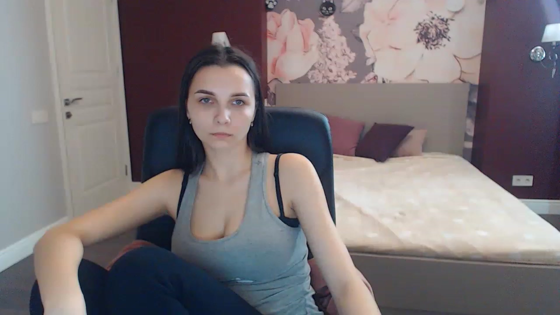 Gallery image thumbnail from Karina_Mils's myfreecams stream on, 03/04/2023, 13:53 image 2 of 20