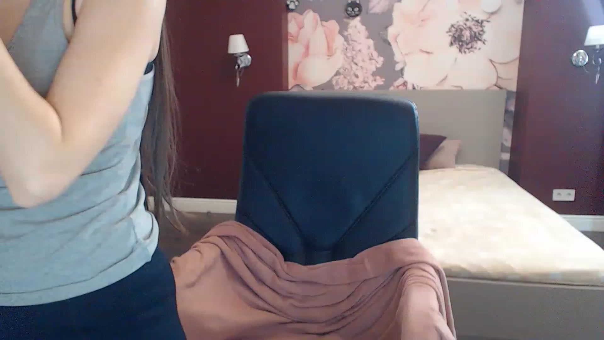 Gallery image thumbnail from Karina_Mils's myfreecams stream on, 03/04/2023, 13:53 image 7 of 20