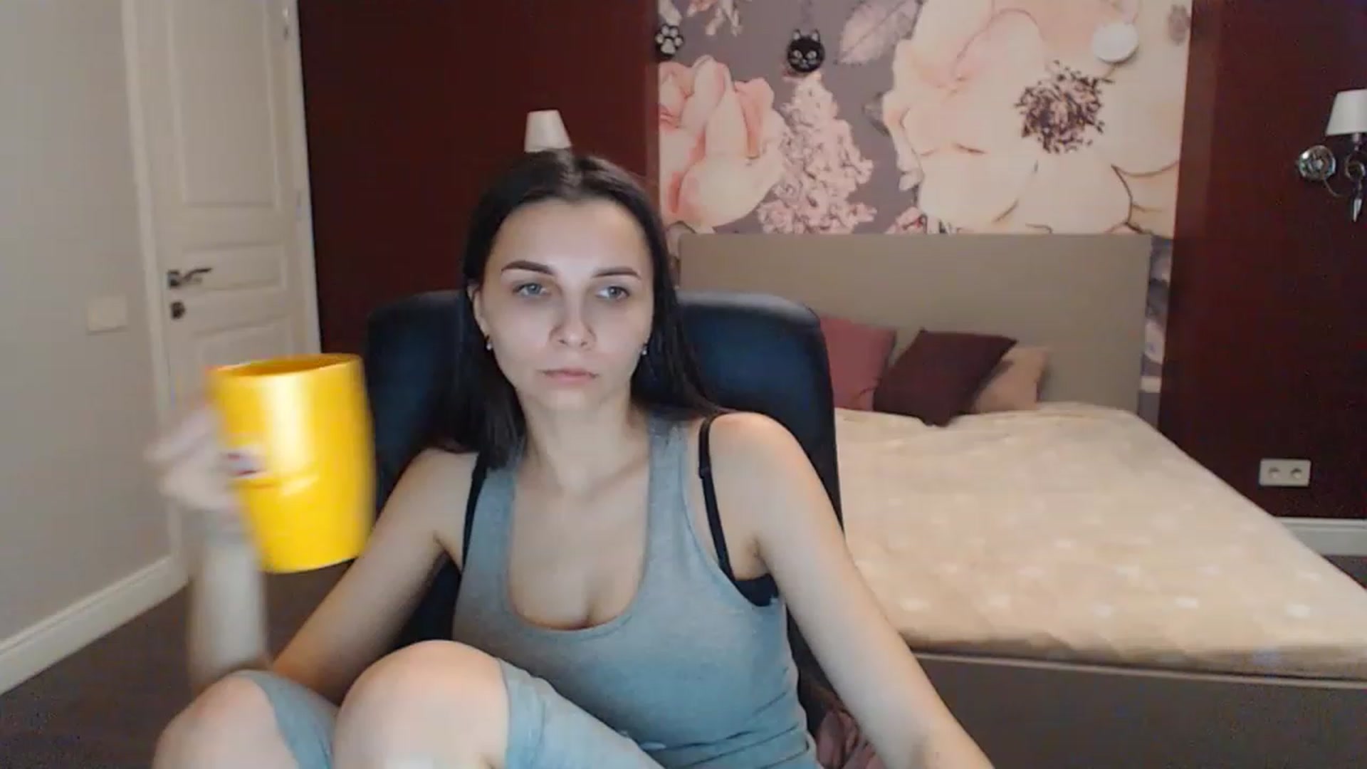 Gallery image thumbnail from Karina_Mils's myfreecams stream on, 03/04/2023, 15:57 image 1 of 20