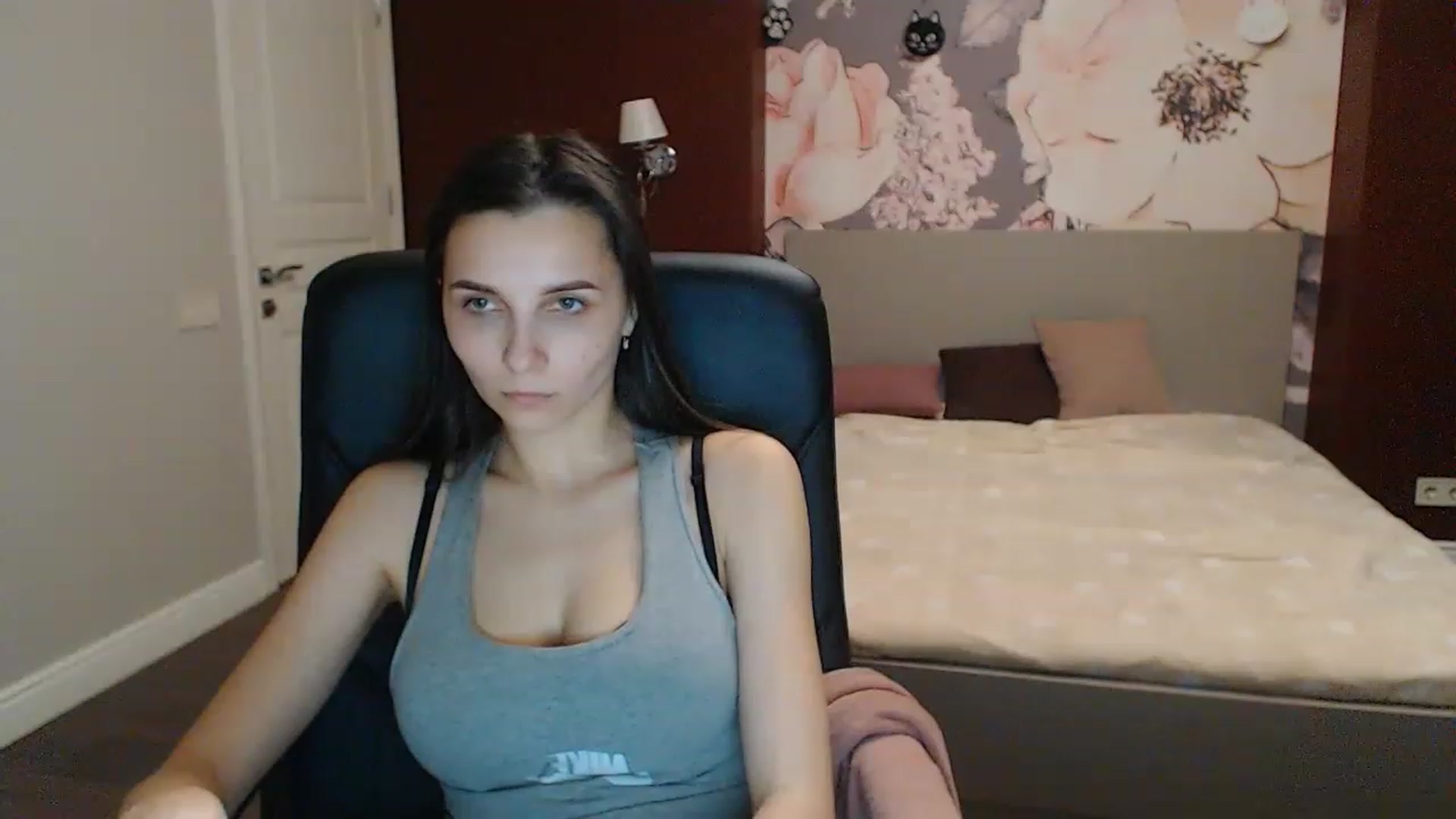 Gallery image thumbnail from Karina_Mils's myfreecams stream on, 03/05/2023, 16:39 image 20 of 20