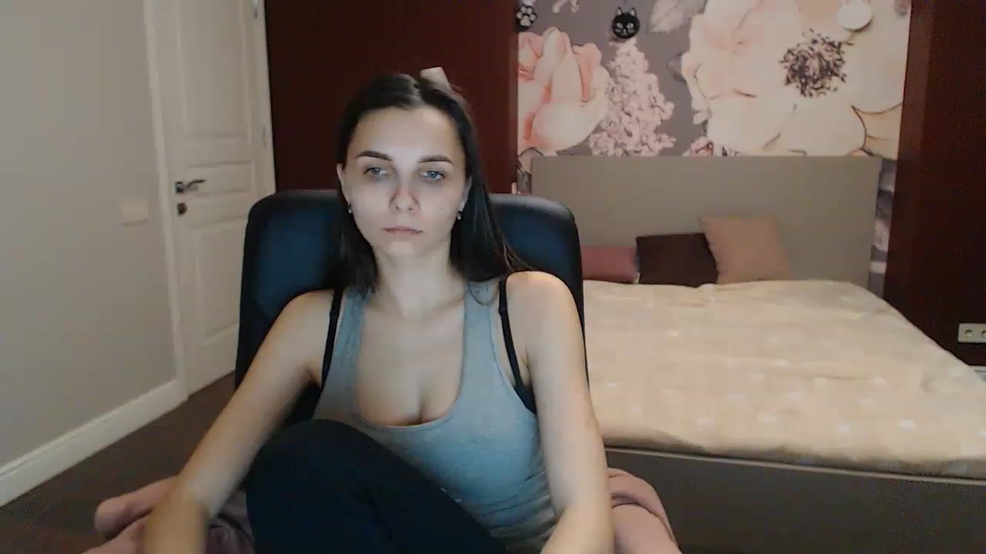 Gallery image thumbnail from Karina_Mils's myfreecams stream on, 03/05/2023, 17:03 image 20 of 20