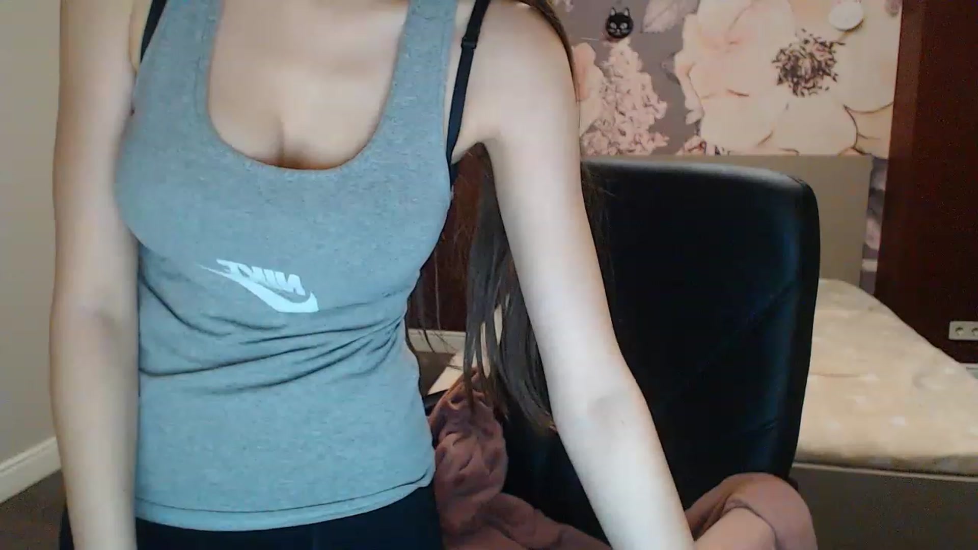 Gallery image thumbnail from Karina_Mils's myfreecams stream on, 03/05/2023, 18:11 image 20 of 20
