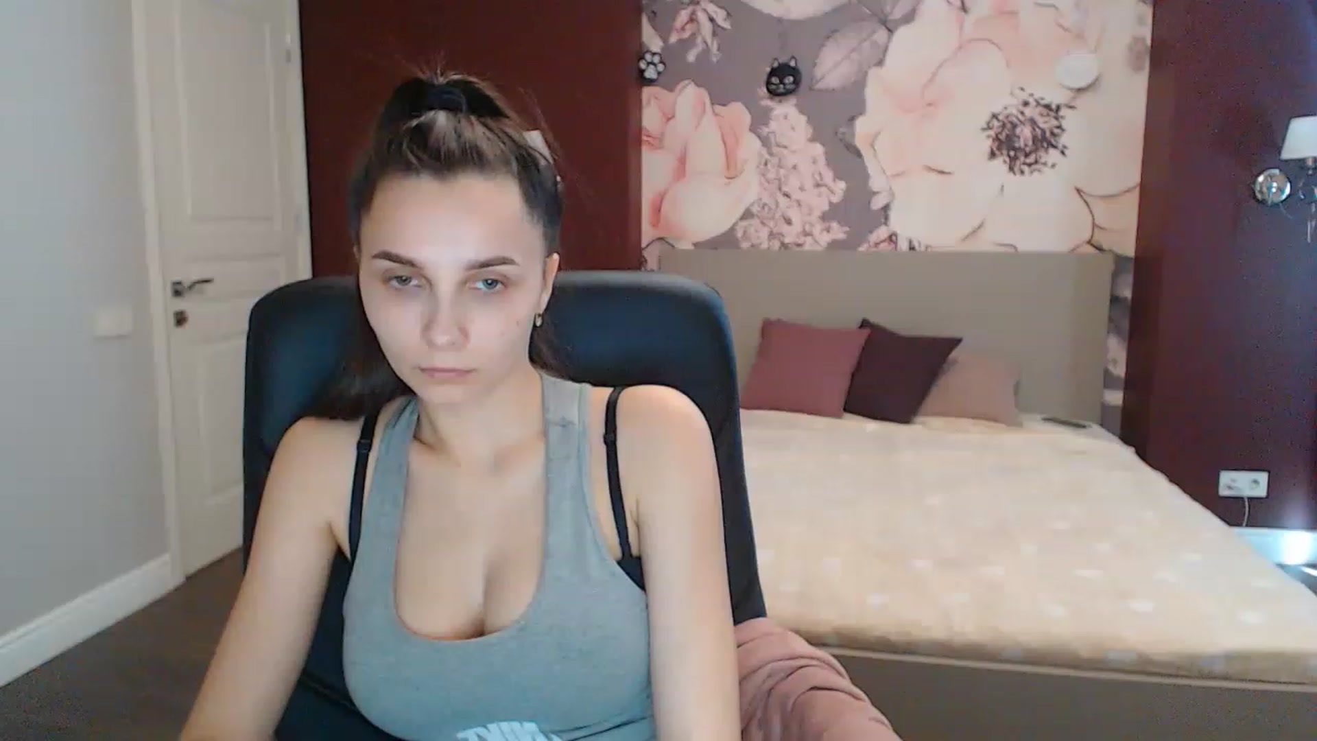 Gallery image thumbnail from Karina_Mils's myfreecams stream on, 03/08/2023, 10:30 image 20 of 20