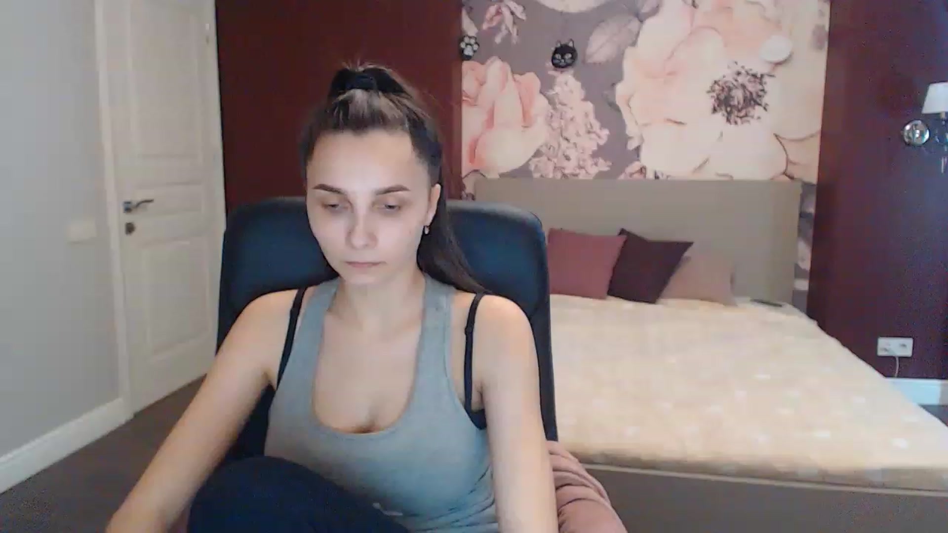 Gallery image thumbnail from Karina_Mils's myfreecams stream on, 03/08/2023, 10:30 image 5 of 20