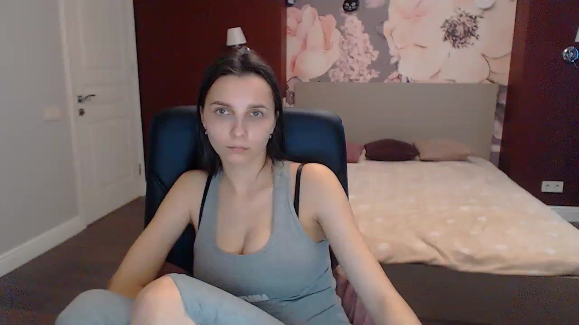 Gallery image thumbnail from Karina_Mils's myfreecams stream on, 03/13/2023, 08:17 image 7 of 20