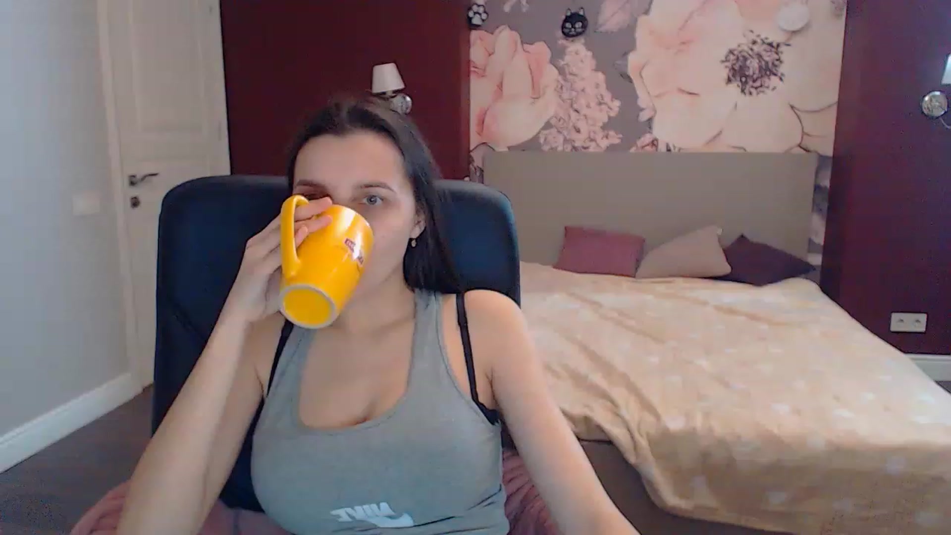 Gallery image thumbnail from Karina_Mils's myfreecams stream on, 03/14/2023, 11:58 image 6 of 20