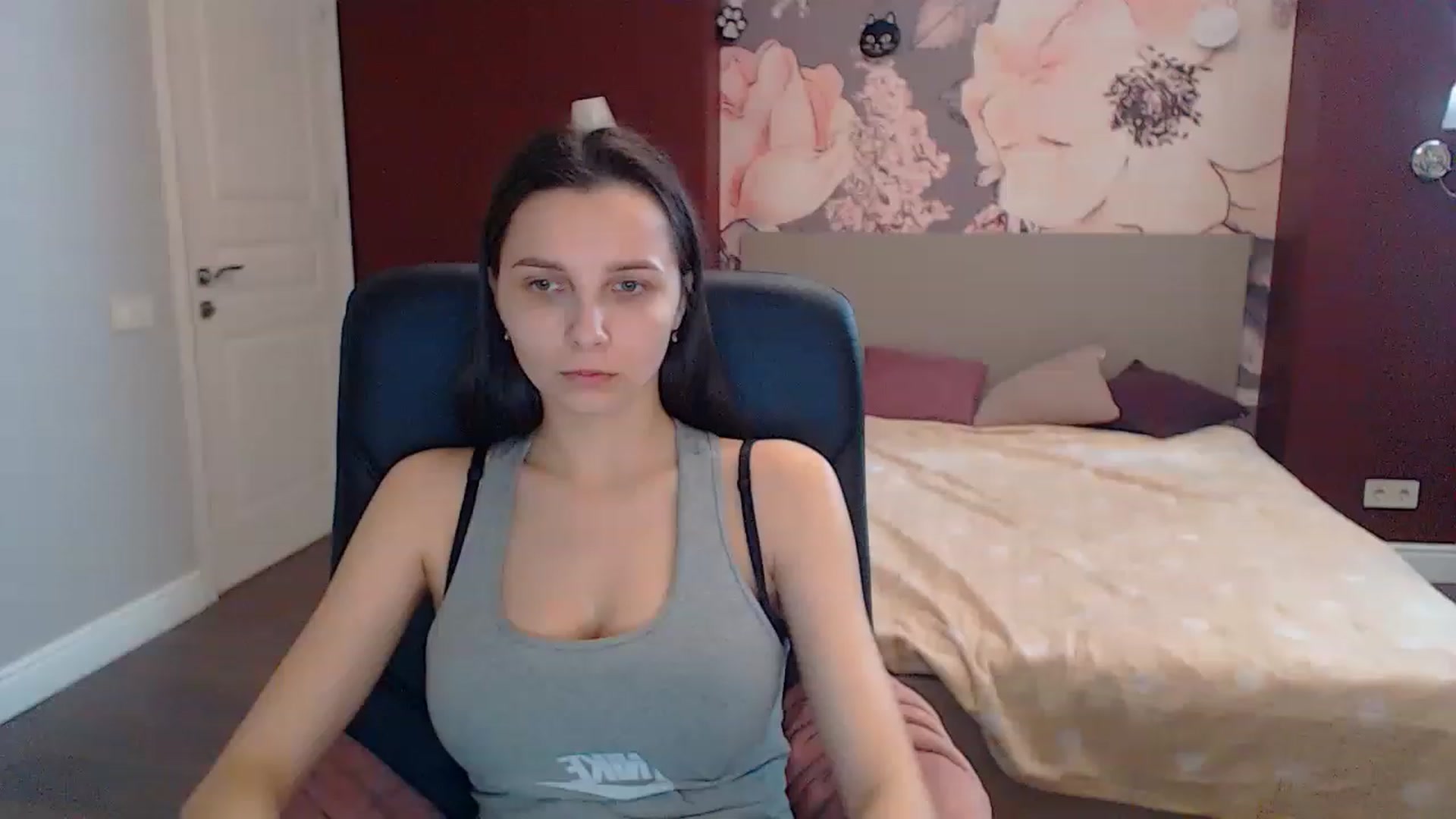 Gallery image thumbnail from Karina_Mils's myfreecams stream on, 03/14/2023, 11:58 image 18 of 20
